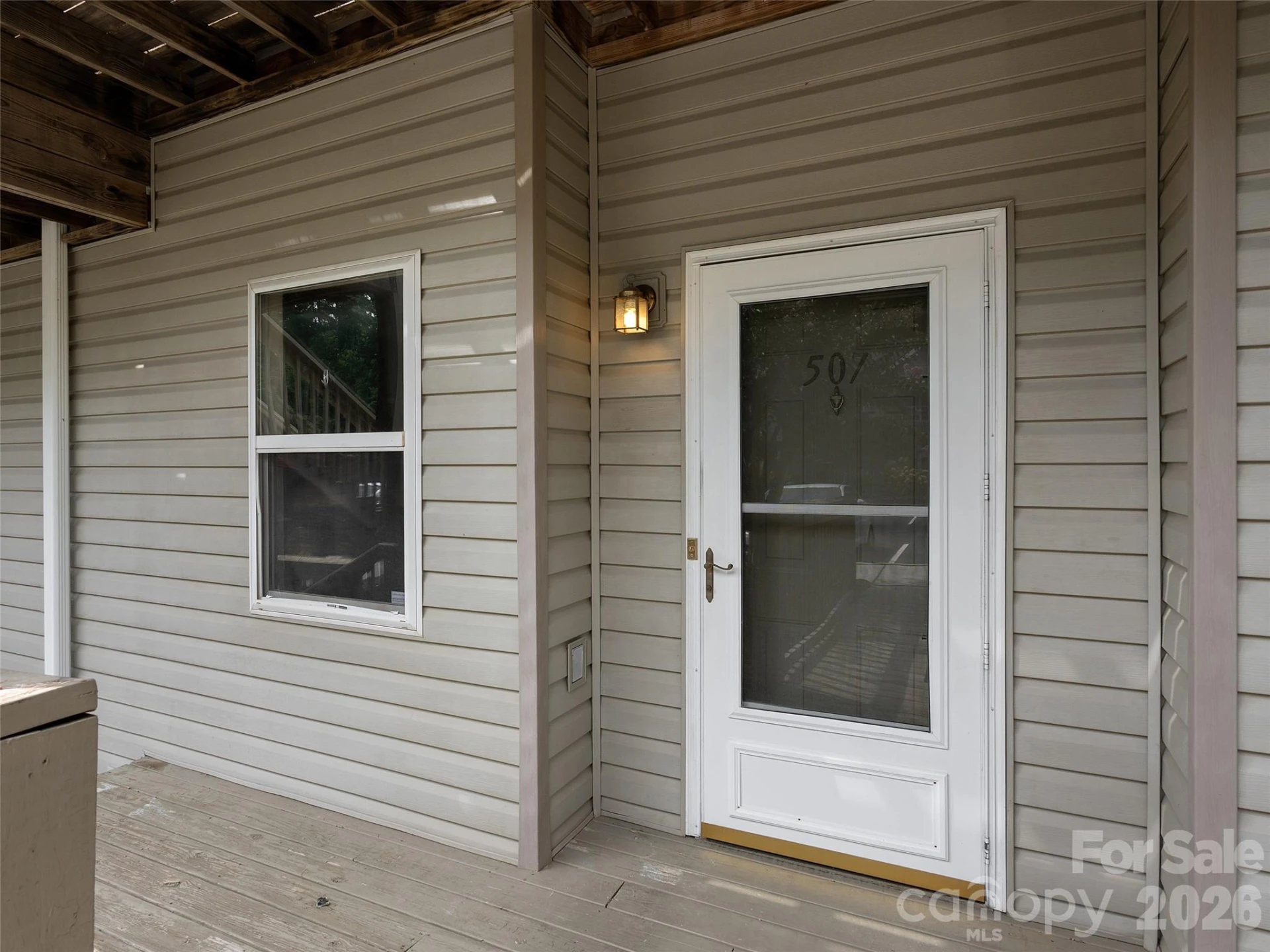 507 Carlyle Way - Photo 2