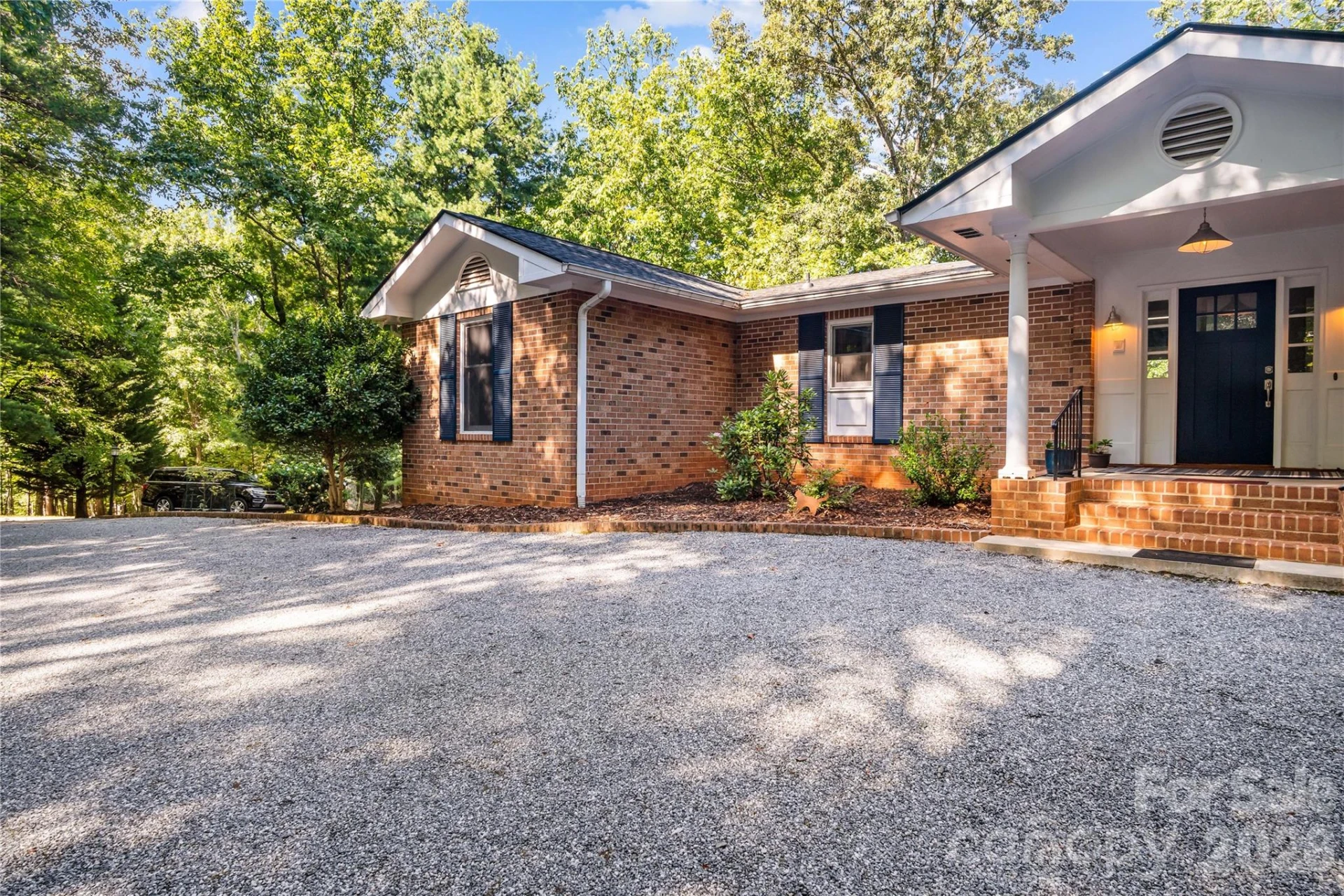 1137 Mountain Laurel Drive - Photo 3