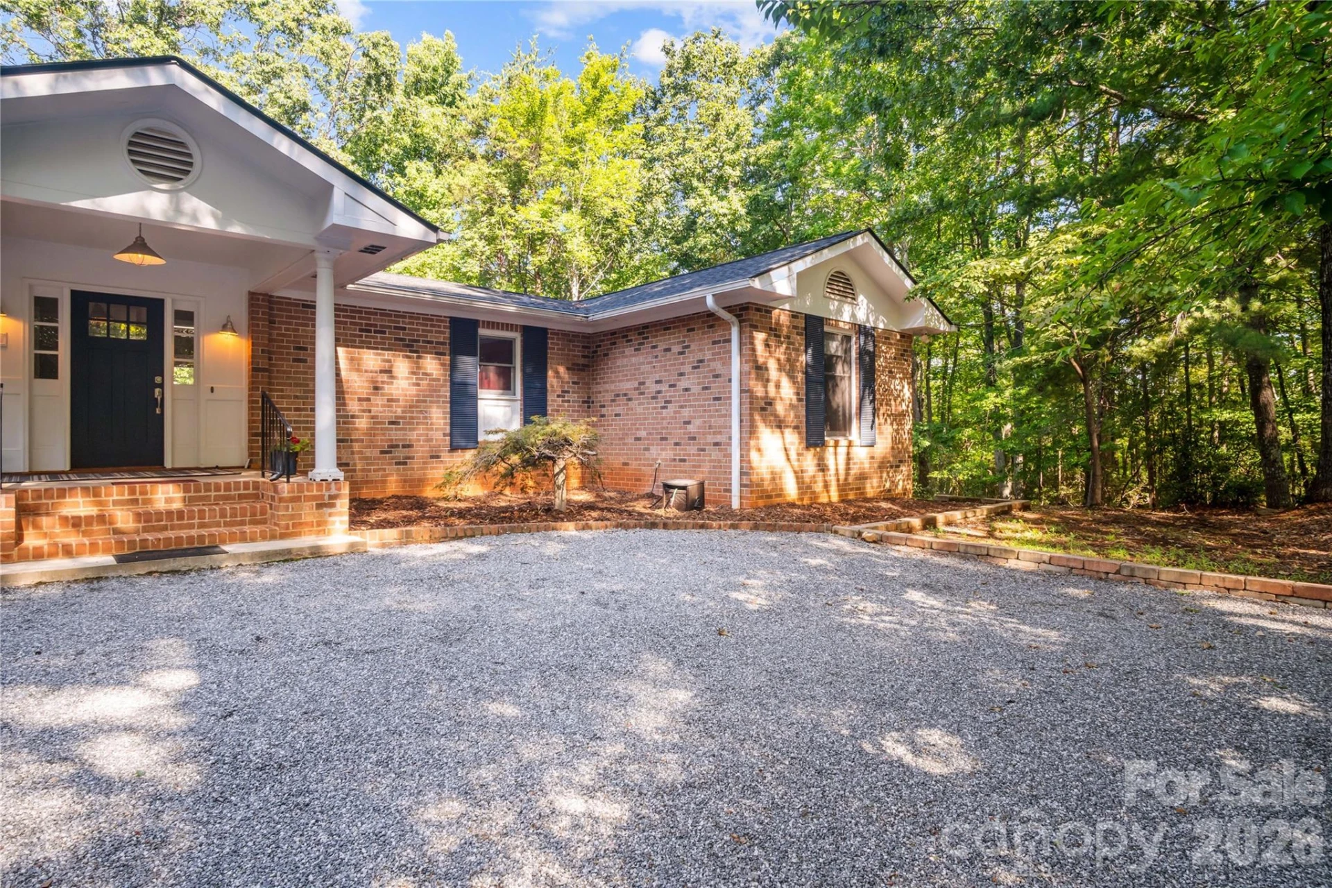 1137 Mountain Laurel Drive - Photo 4