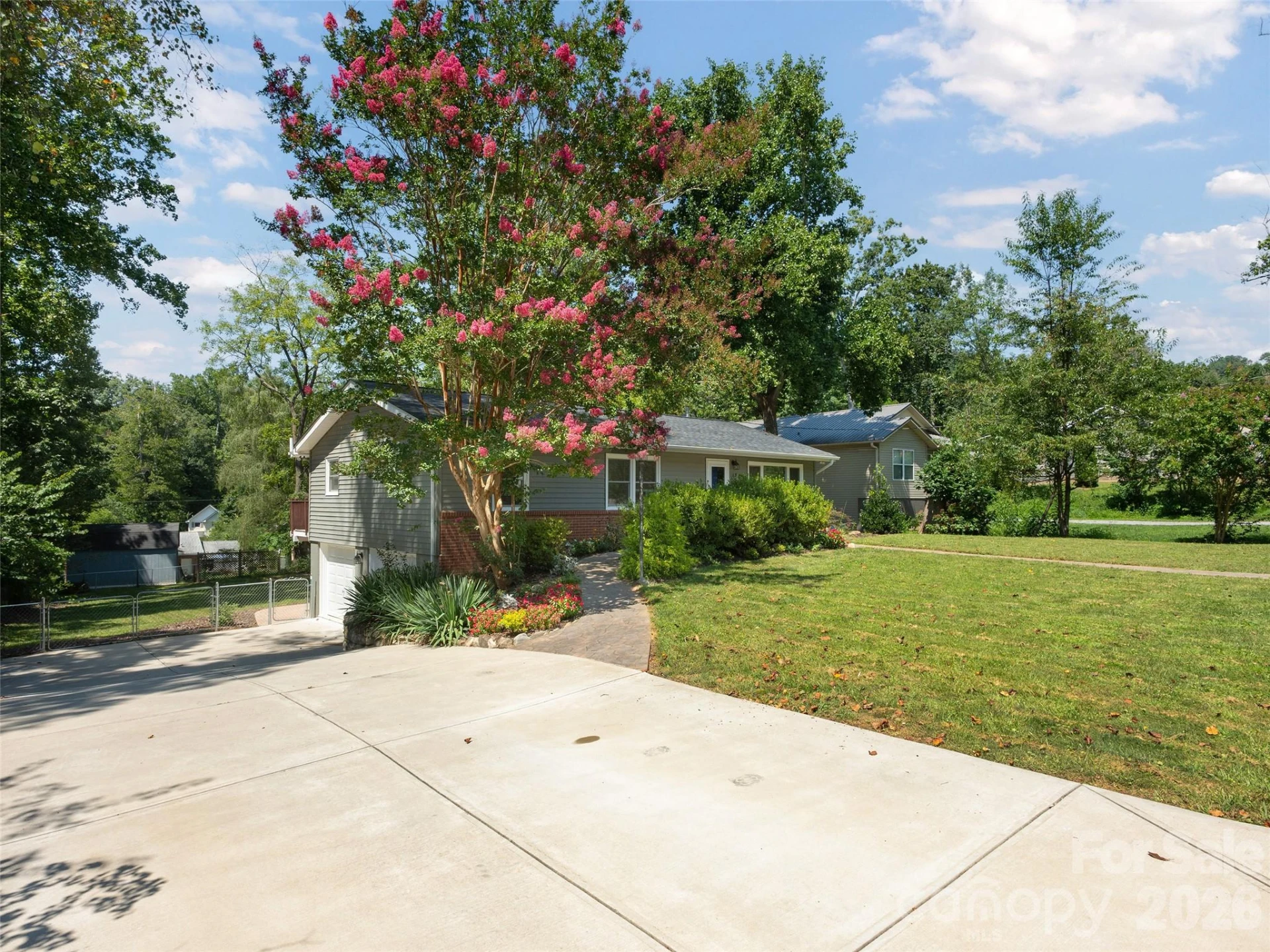 182 Locust Court - Photo 2