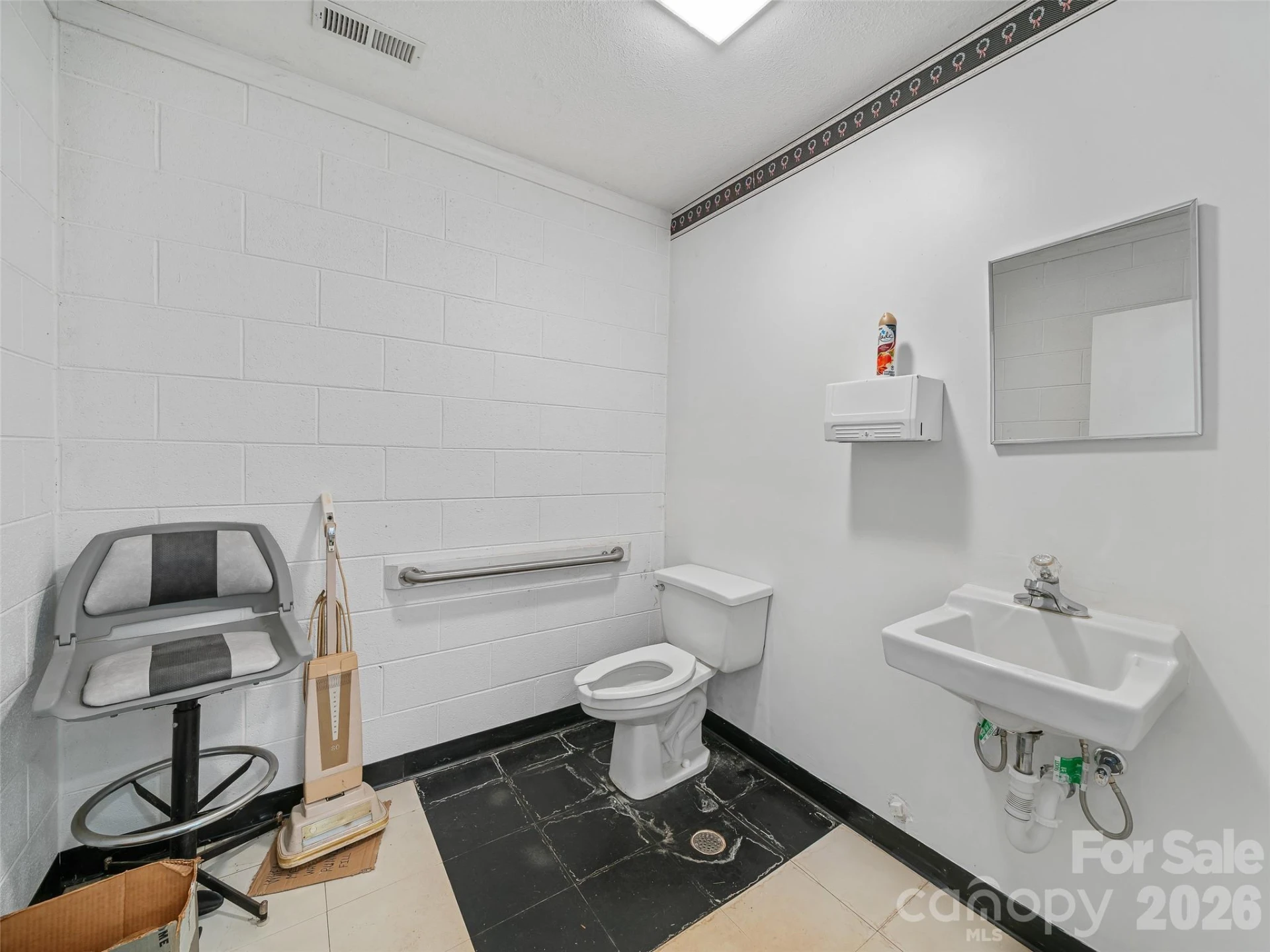 1125 & 1127 Glenn Bridge Road SE - Photo 11