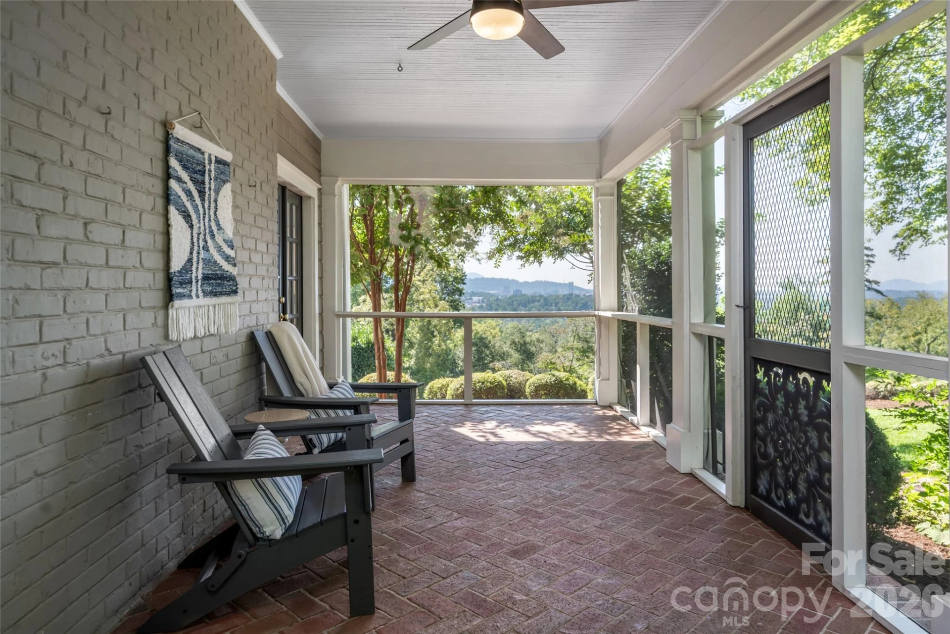 35 Elias Place - Photo 8