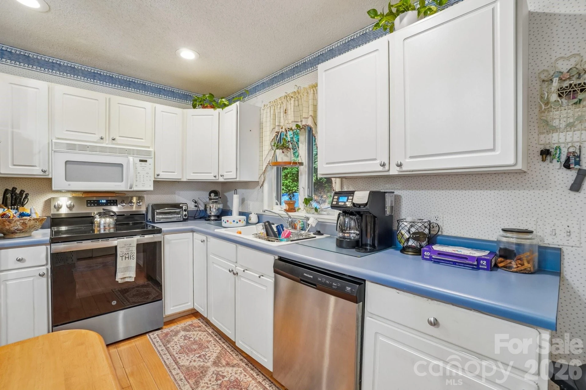 650 Creek Side Drive - Photo 7