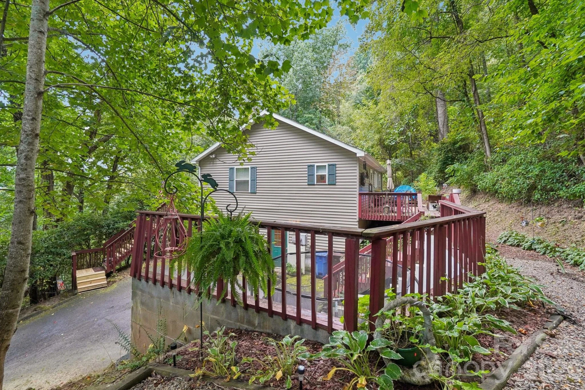 650 Creek Side Drive - Photo 32