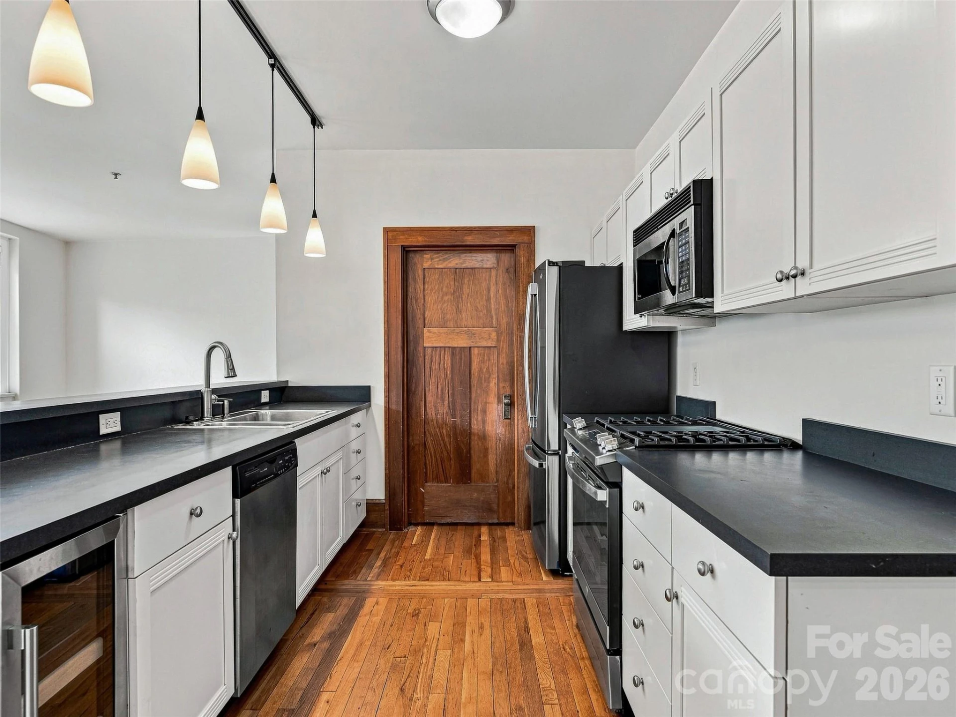 55 1/2 Haywood Street #3B - Photo 14