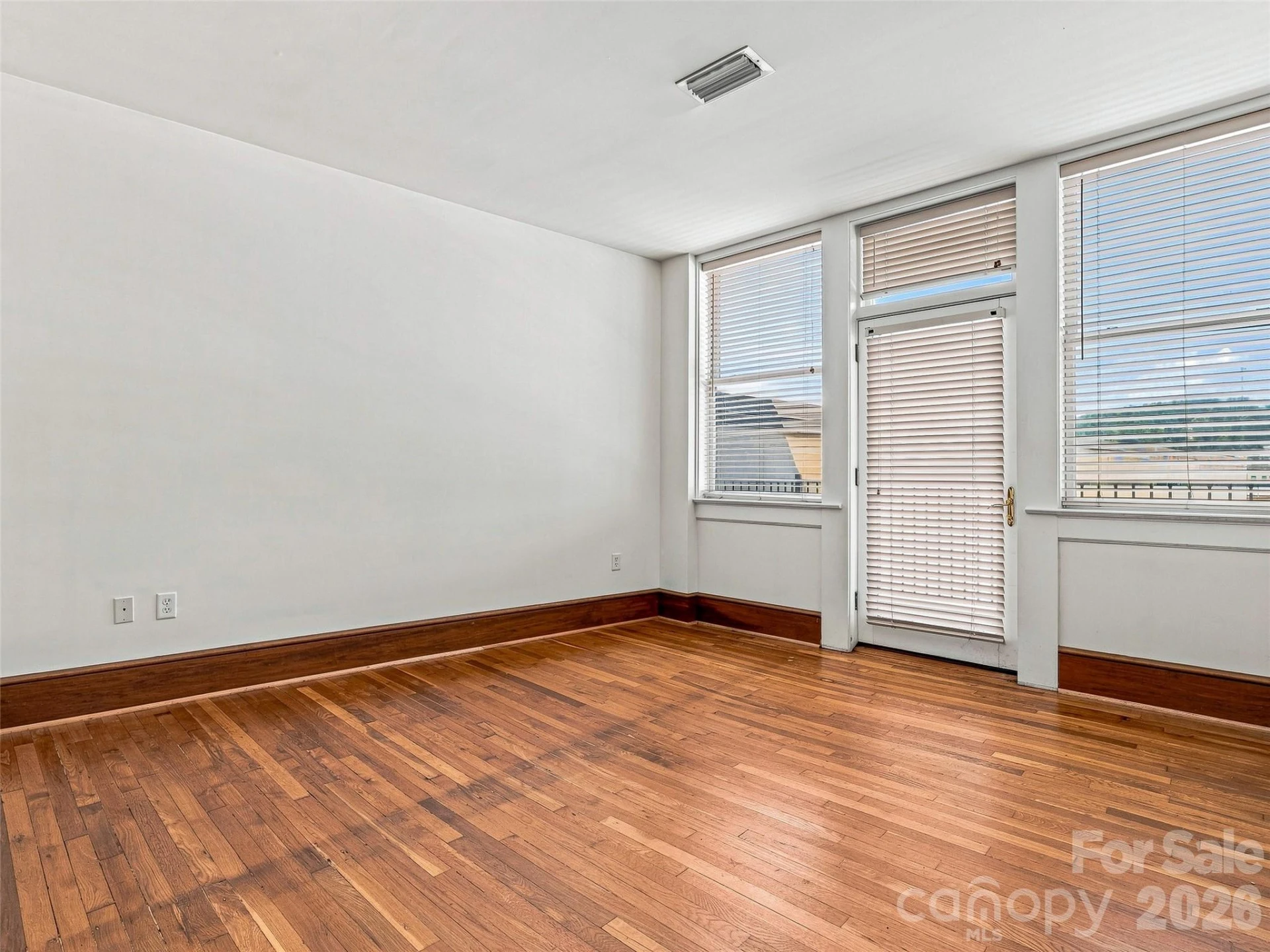 55 1/2 Haywood Street #3B - Photo 16