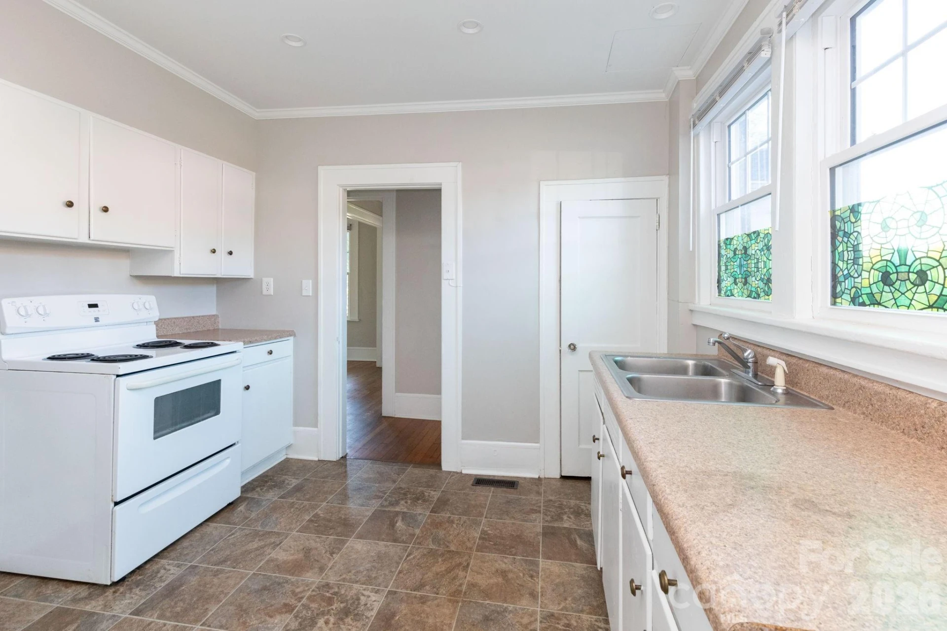 16 Gracelyn Road - Photo 3
