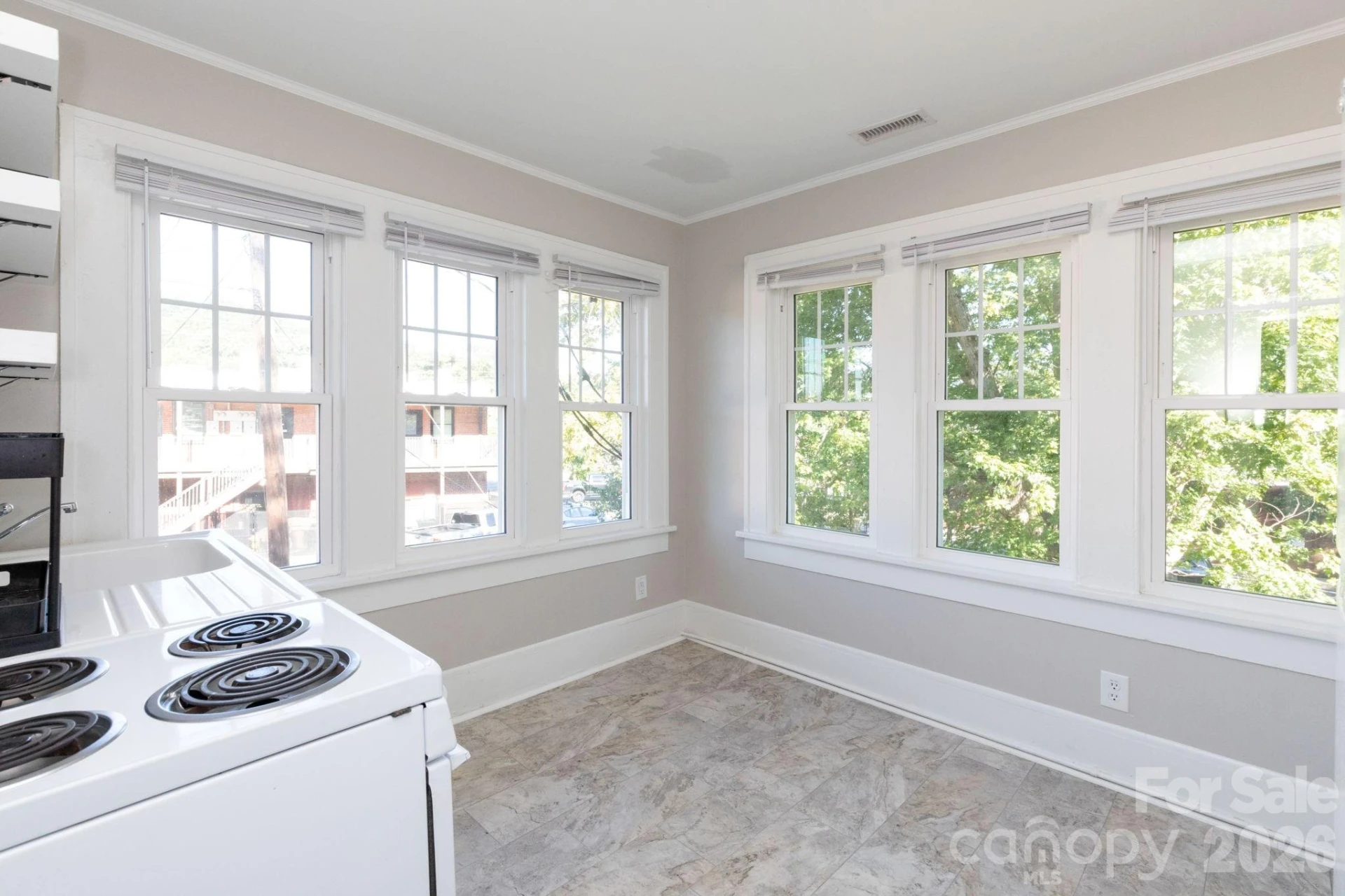 16 Gracelyn Road - Photo 7