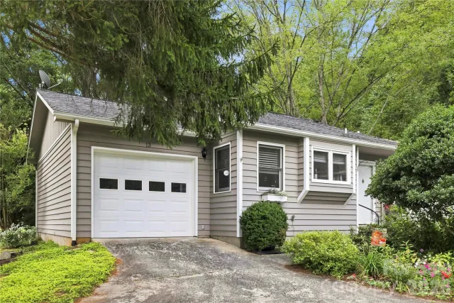 13 Llama Vista Court, Black Mountain, NC, 28711