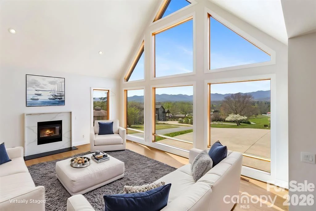 8 Nottingham Drive - Photo 4
