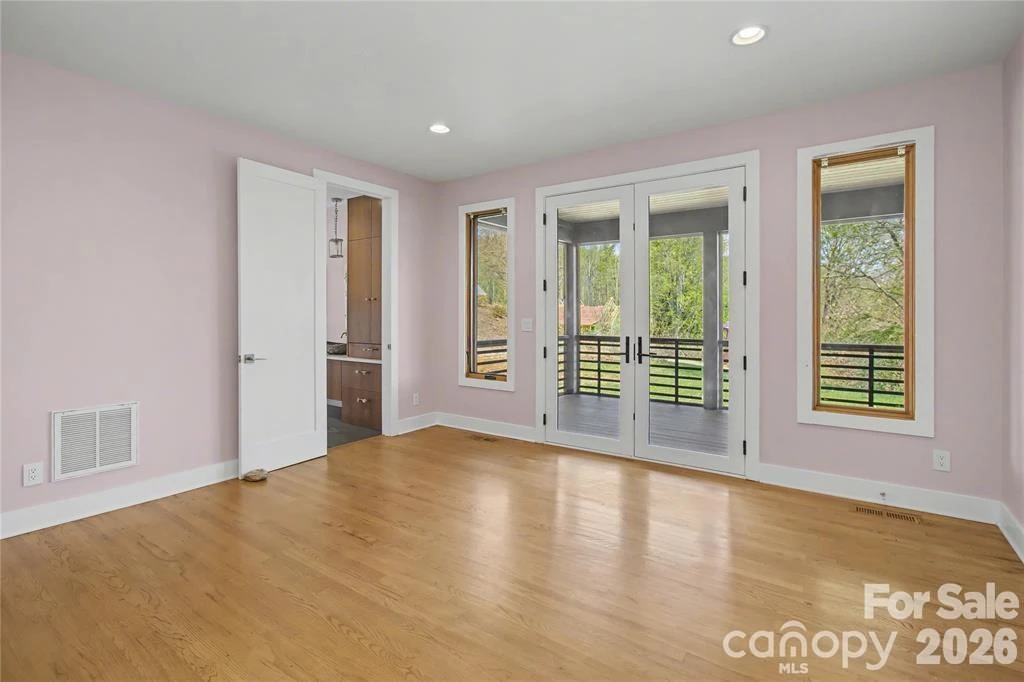 8 Nottingham Drive - Photo 12