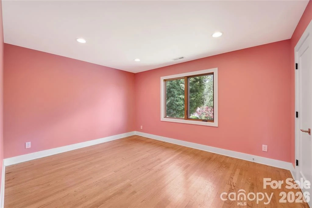8 Nottingham Drive - Photo 17