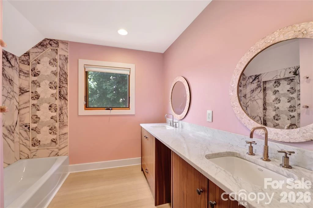 8 Nottingham Drive - Photo 18