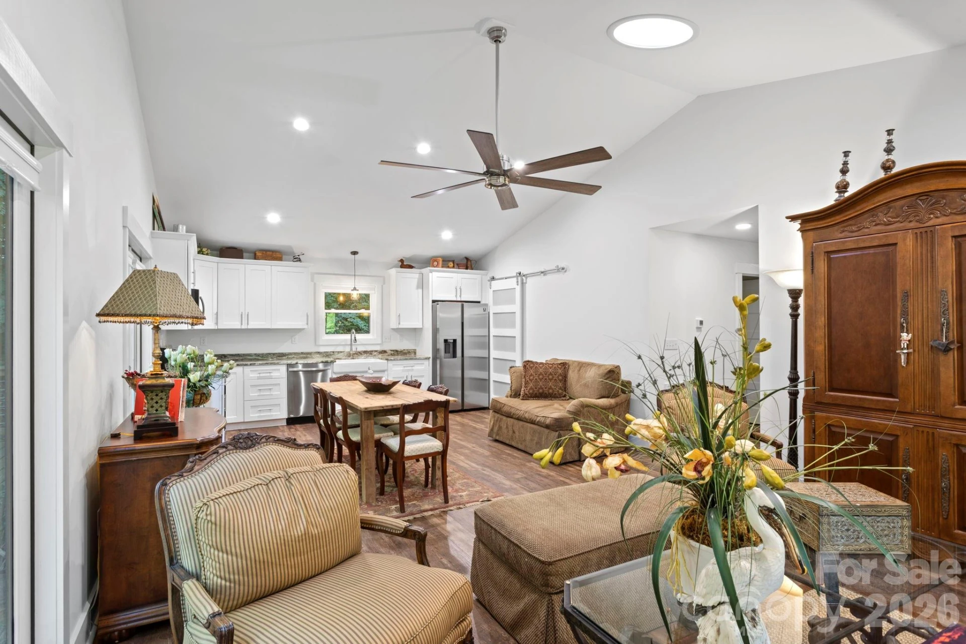 400 Laurel Drive - Photo 6