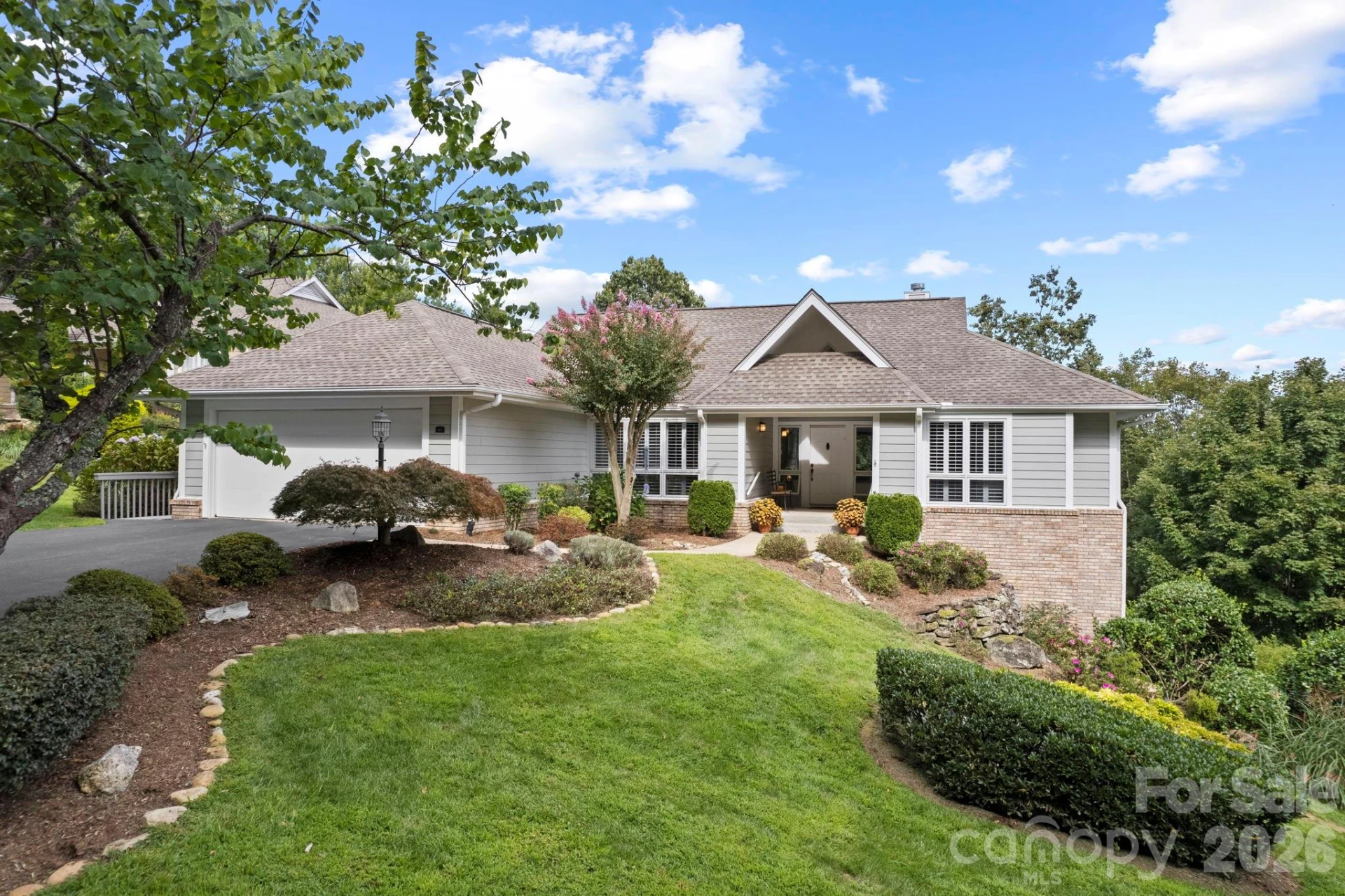 414 Ledgemont Court