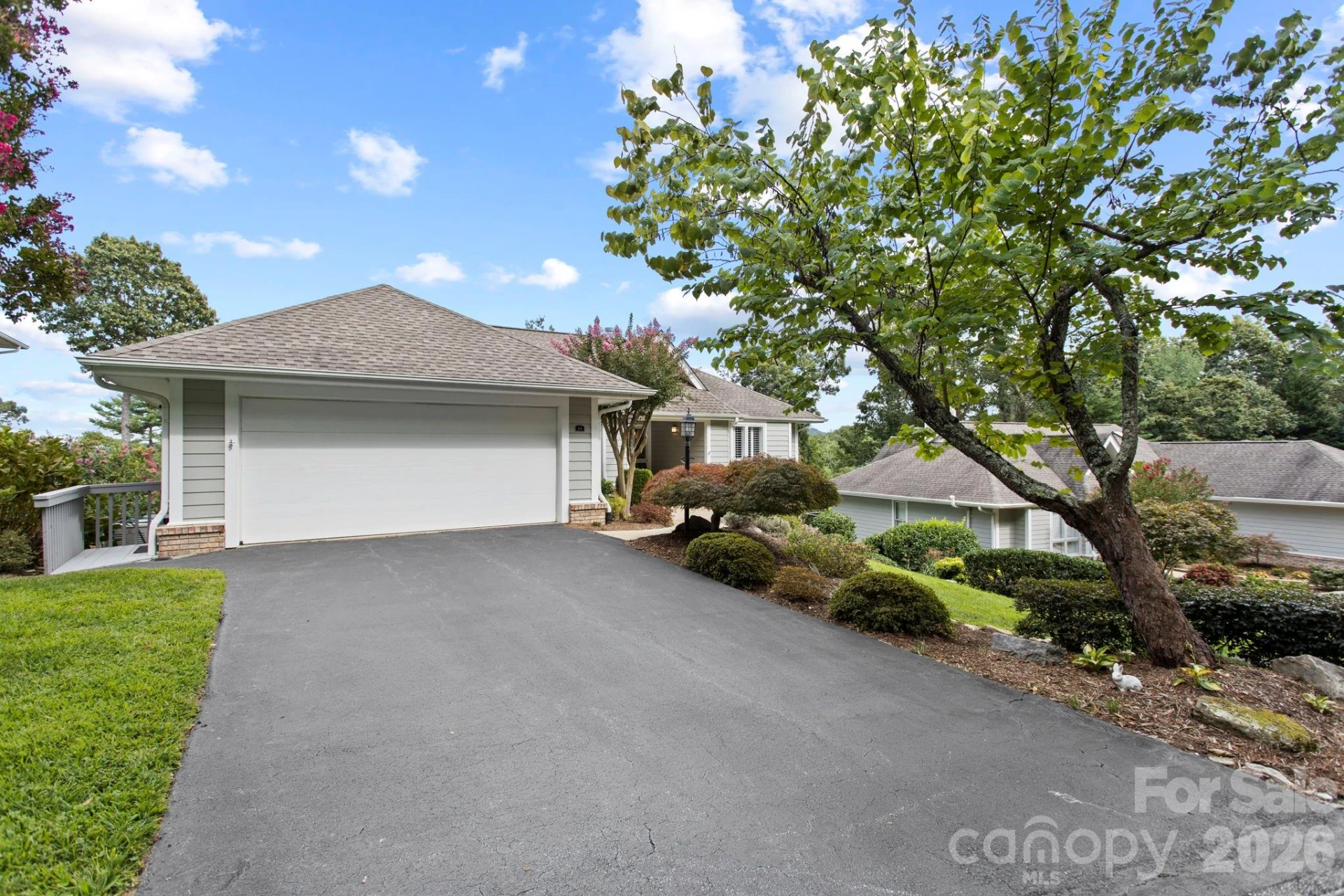 414 Ledgemont Court - Photo 2
