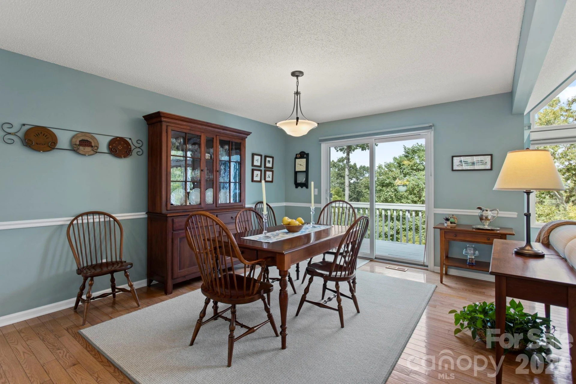 414 Ledgemont Court - Photo 10
