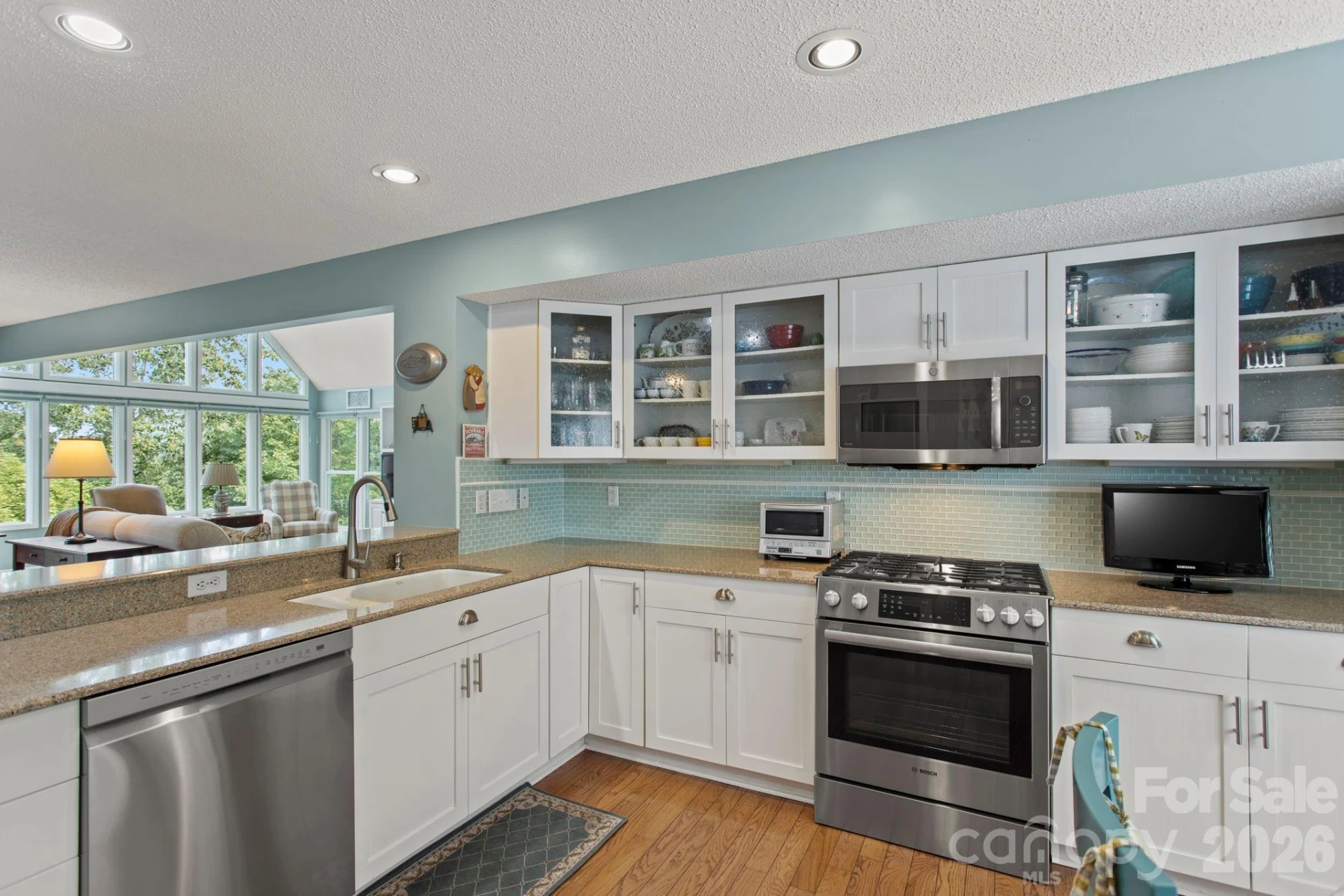 414 Ledgemont Court - Photo 16