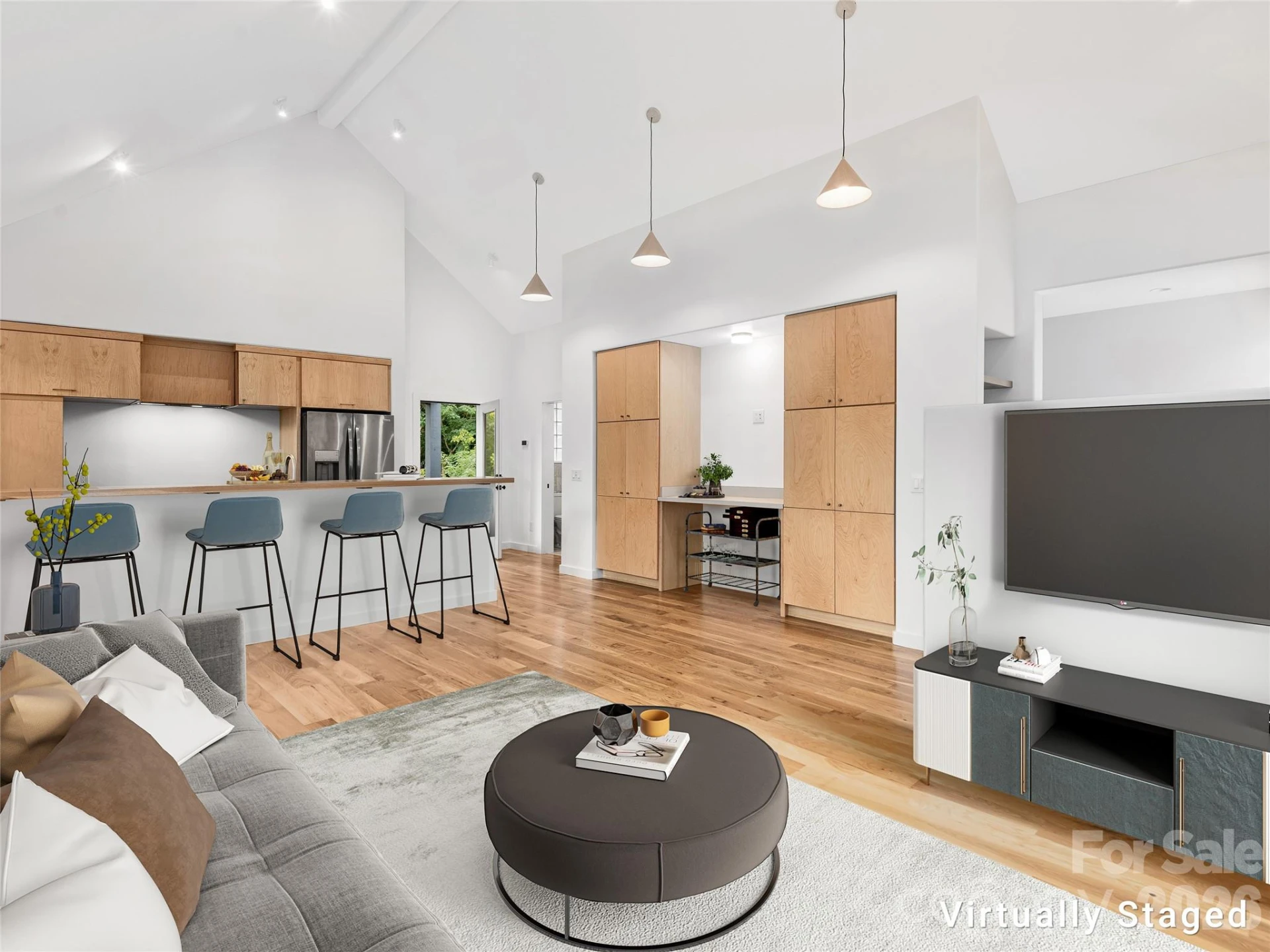 435 W Haywood Street - Photo 4