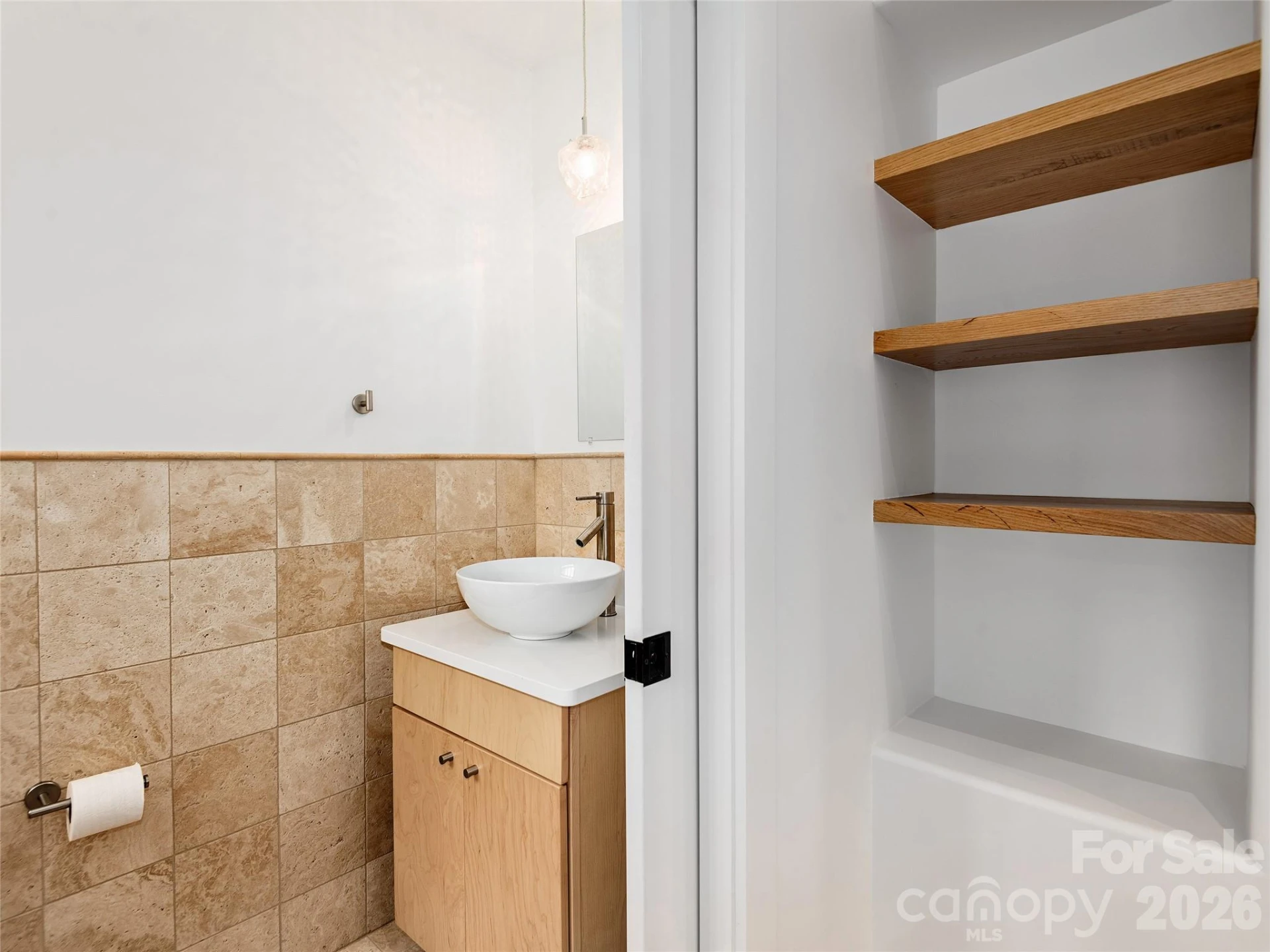 435 W Haywood Street - Photo 17