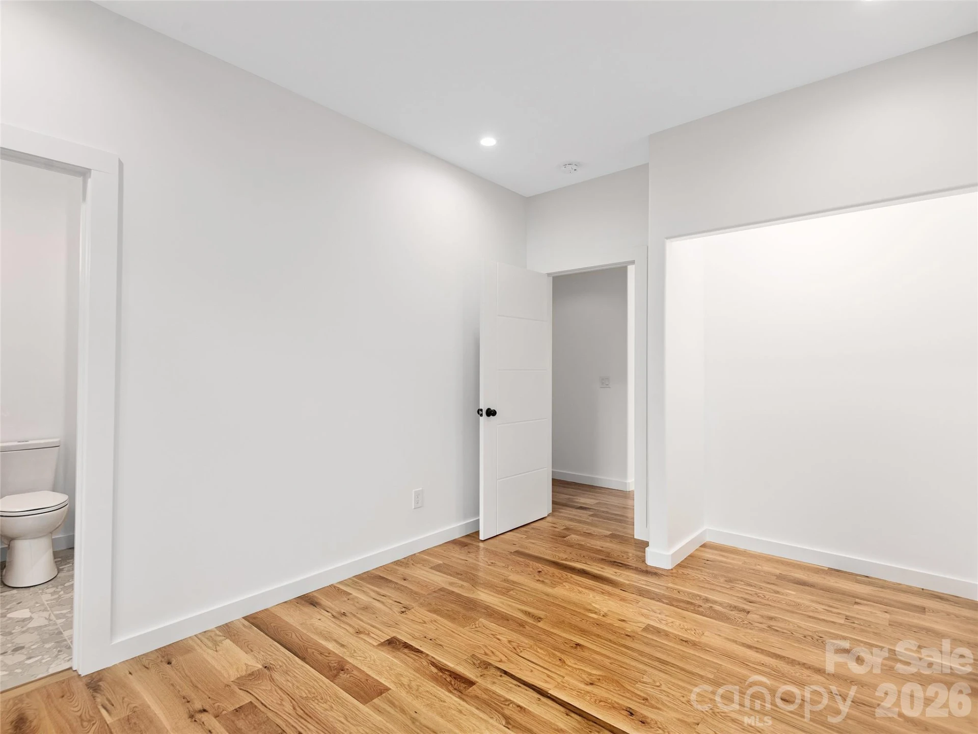 435 W Haywood Street - Photo 21