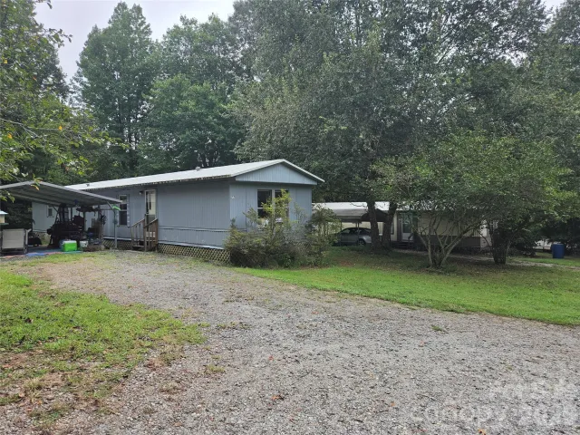 26 Den Lane, Columbus, NC, 28722
