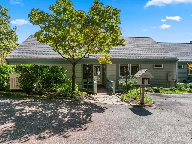 114 Sunny View Lane, Flat Rock, NC, 28731