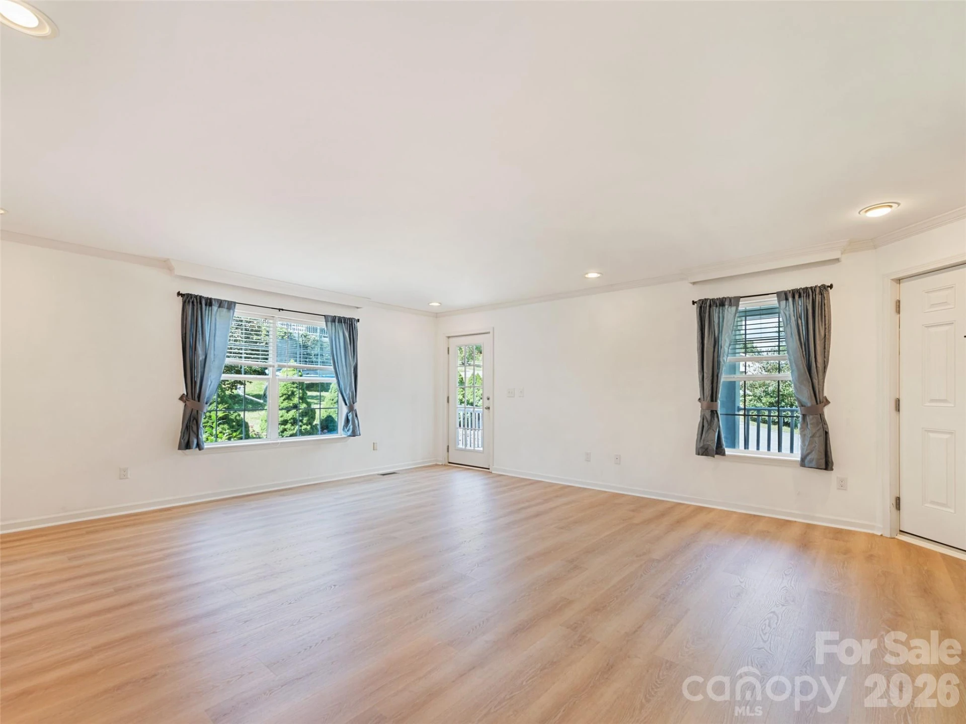 10 Enochs Way - Photo 5