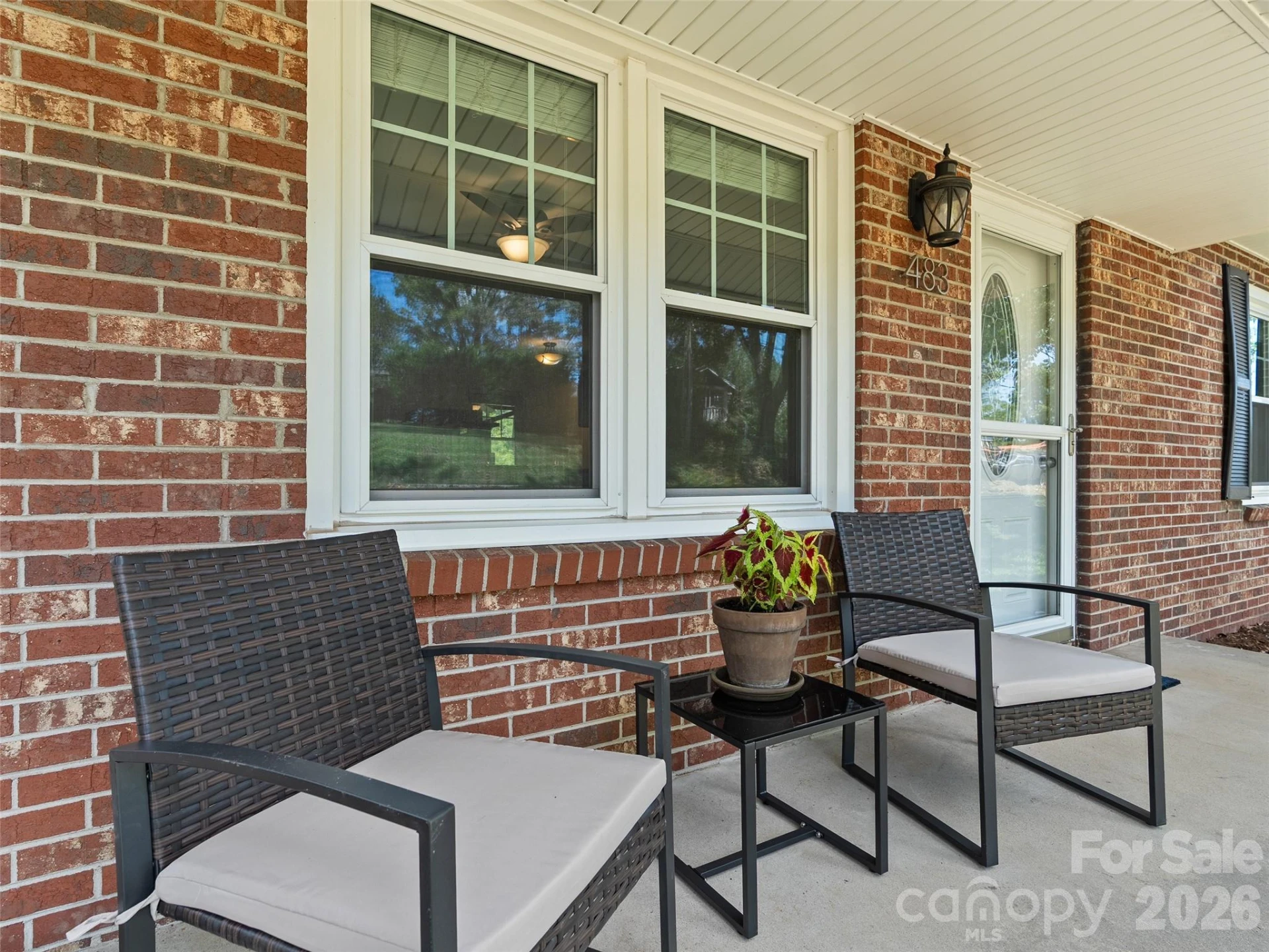 483 Thompson Street - Photo 3