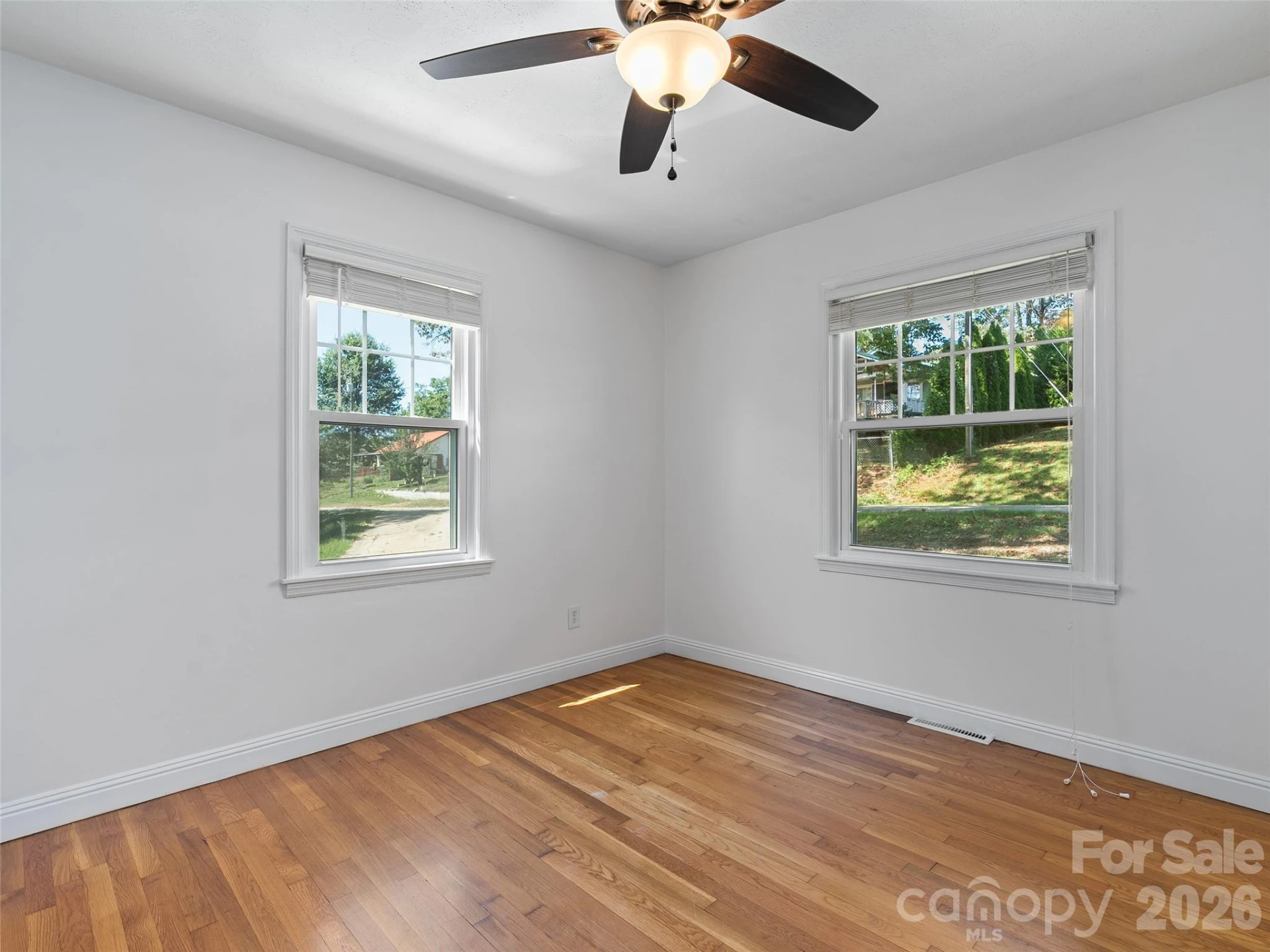 483 Thompson Street - Photo 16