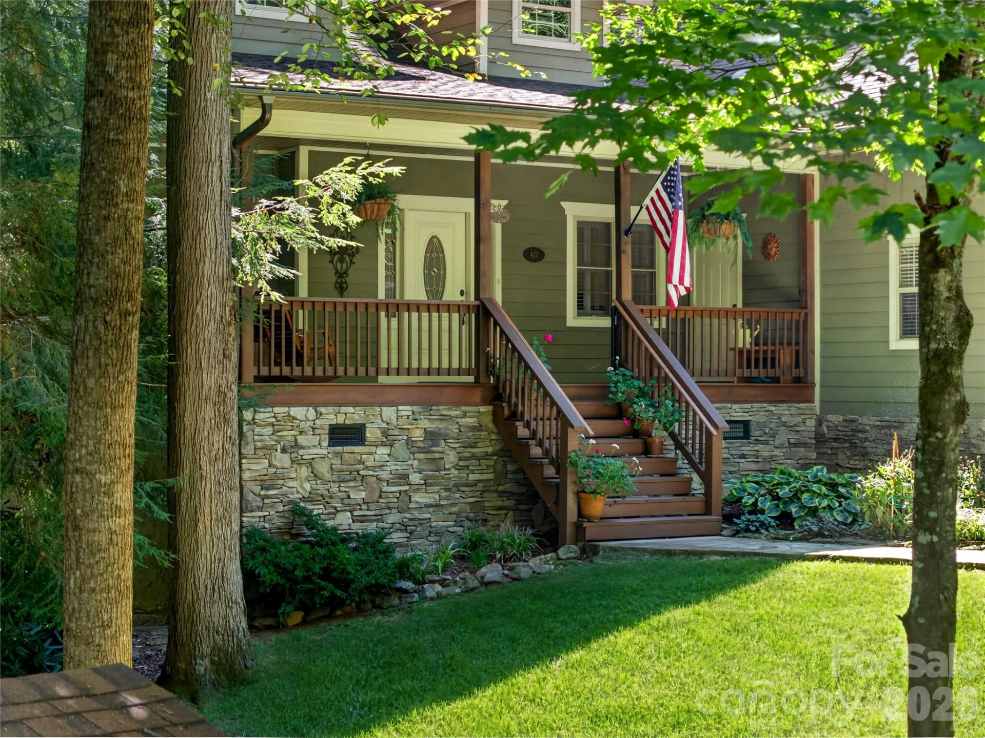 427 Locust Drive - Photo 2