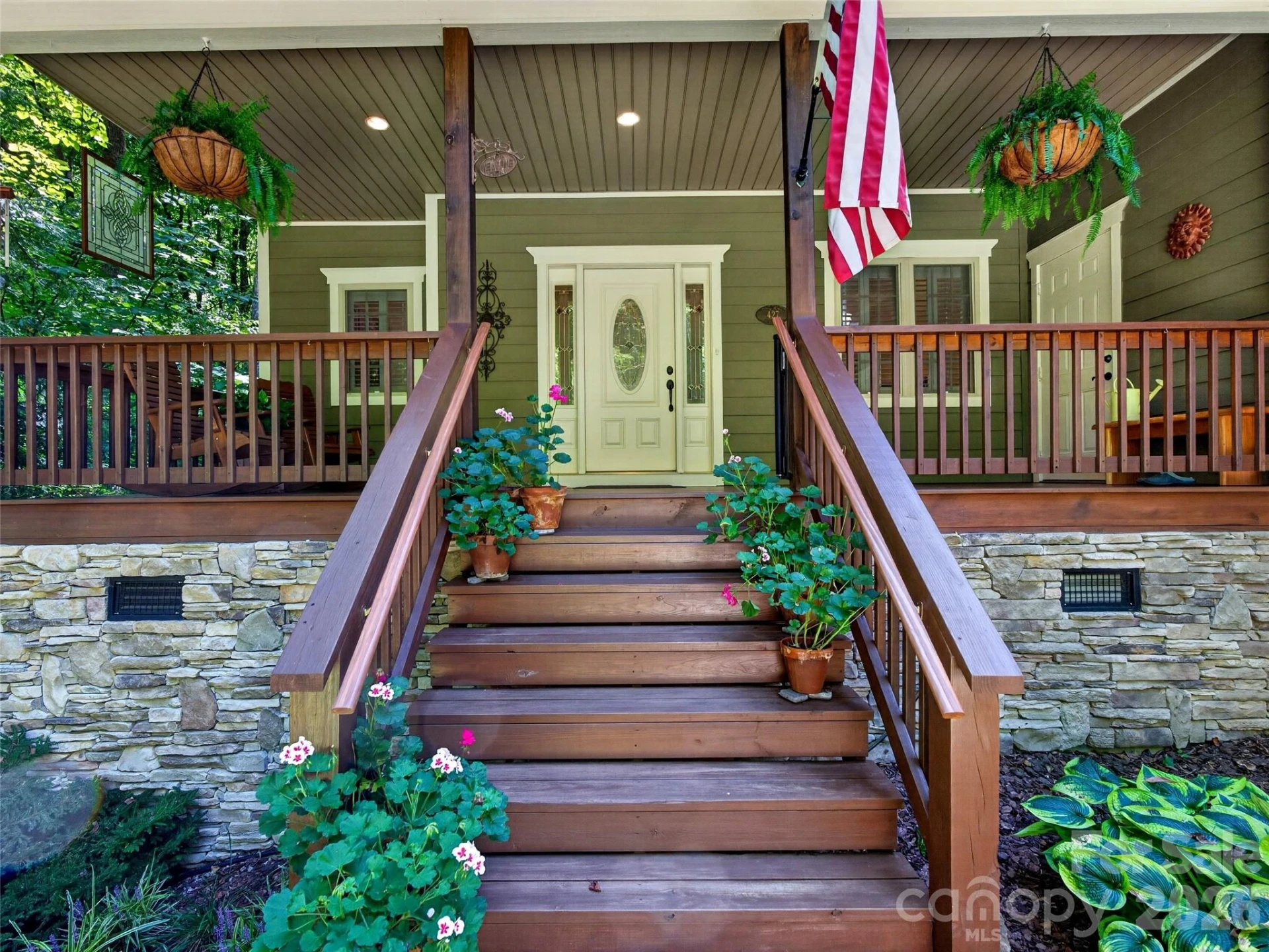 427 Locust Drive - Photo 3