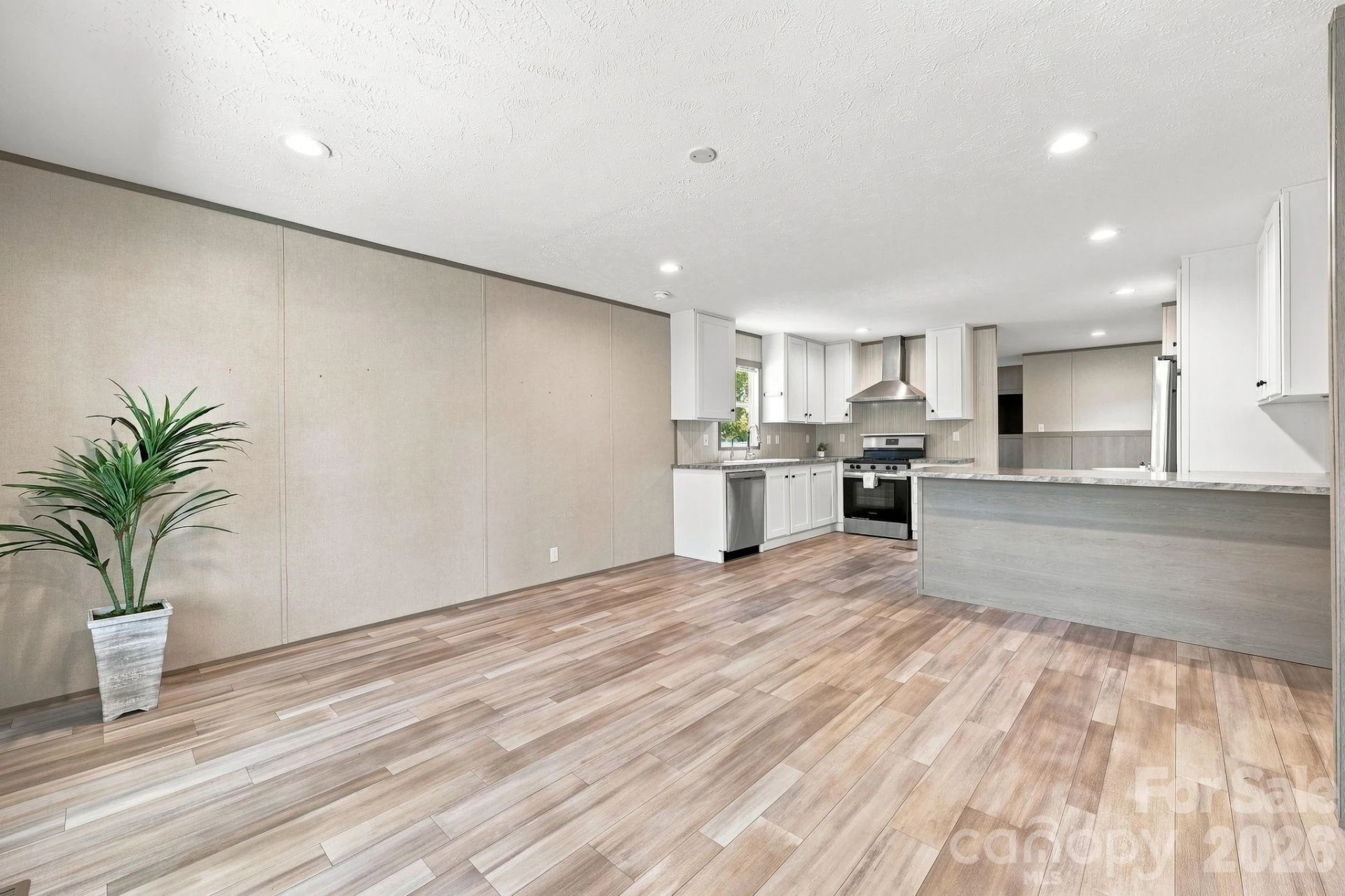 146 & 148 Bradshaw Circle - Photo 4