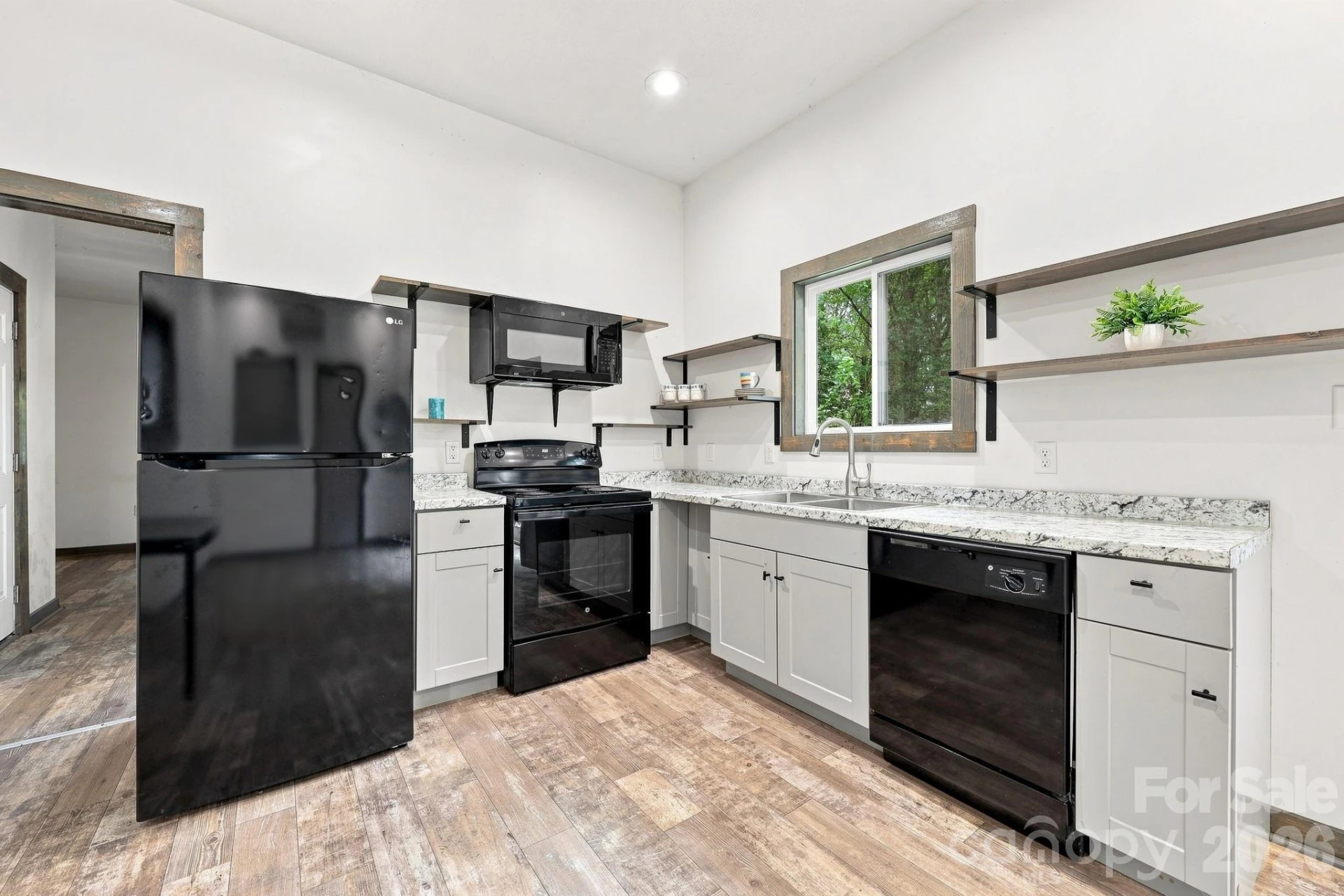 146 & 148 Bradshaw Circle - Photo 32