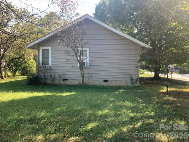 17 Buttonwood Court