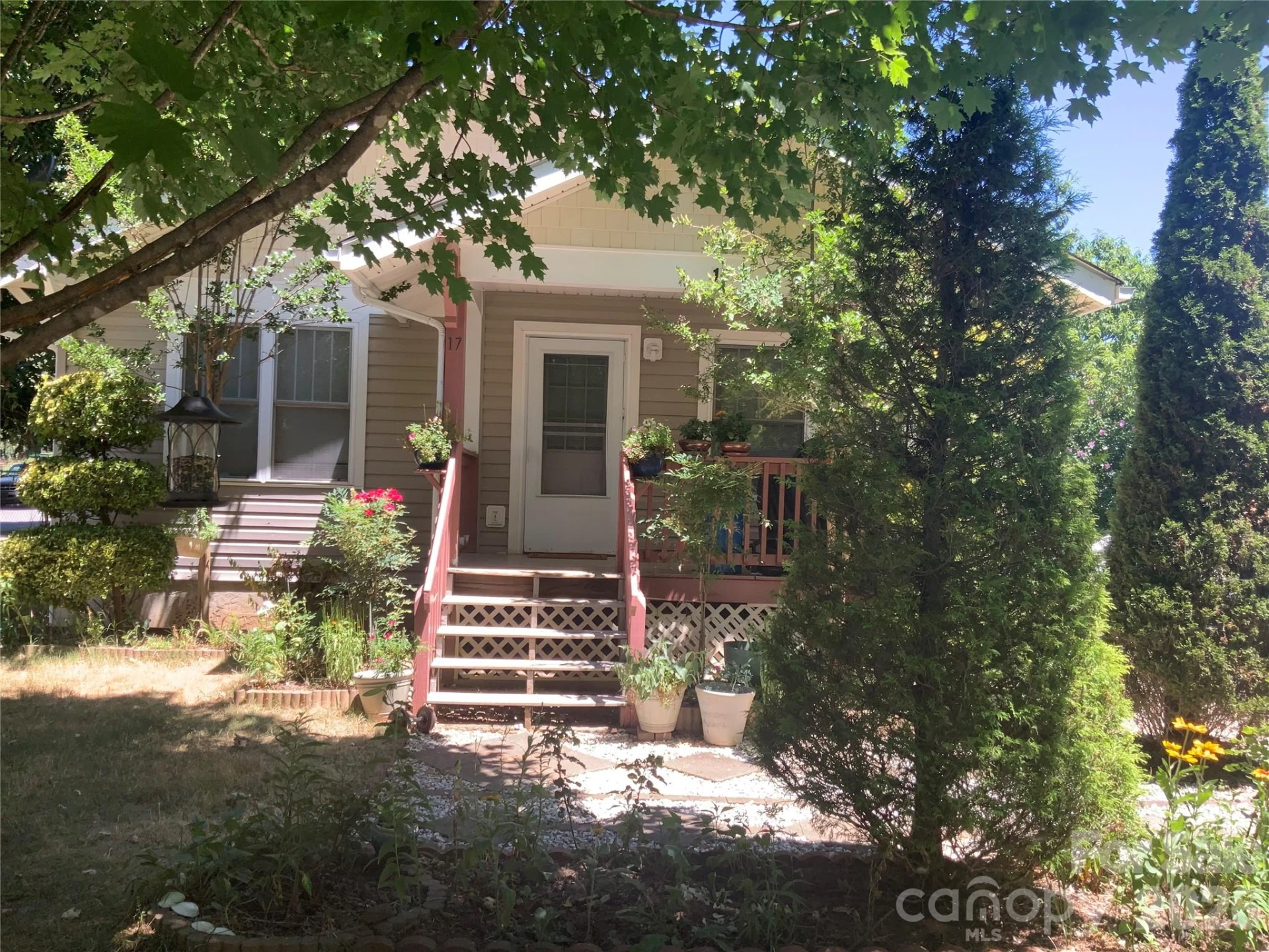 17 Buttonwood Court - Photo 2