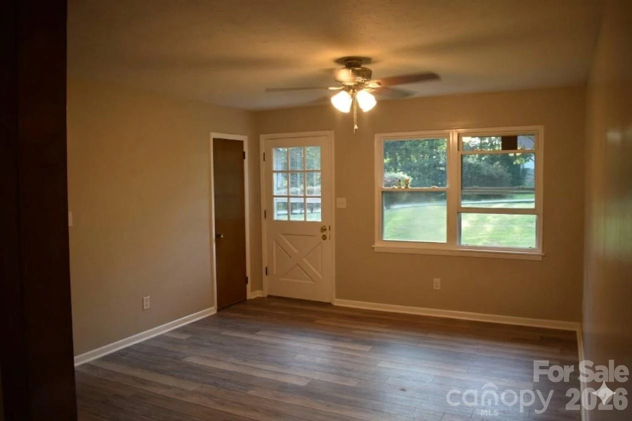 247 Lucky Street - Photo 6