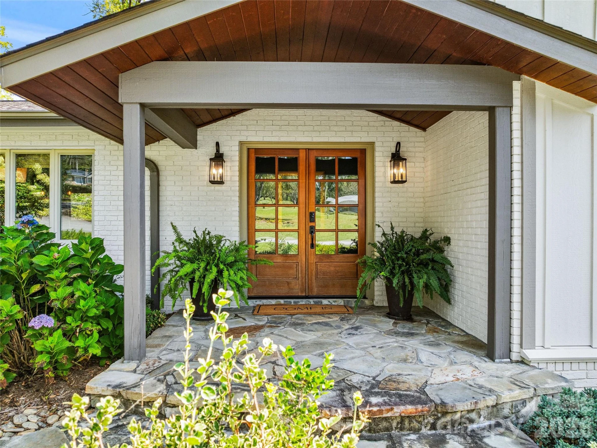 235 White Pine Drive - Photo 2