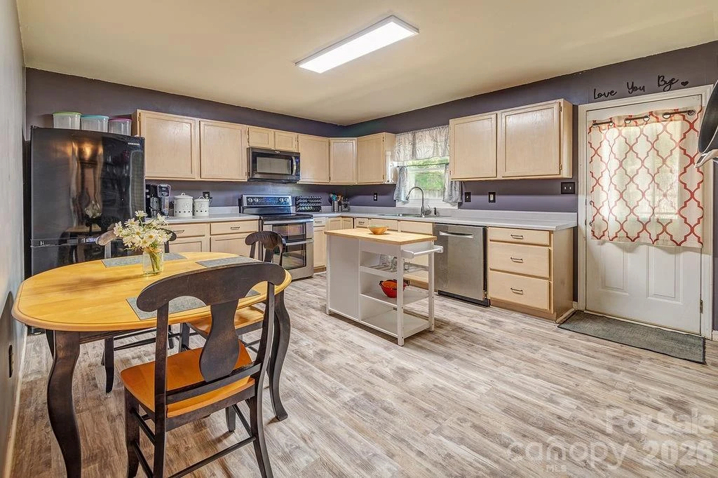 120 Eastwood Avenue - Photo 2