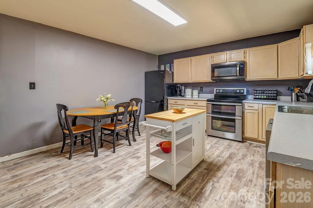120 Eastwood Avenue - Photo 7