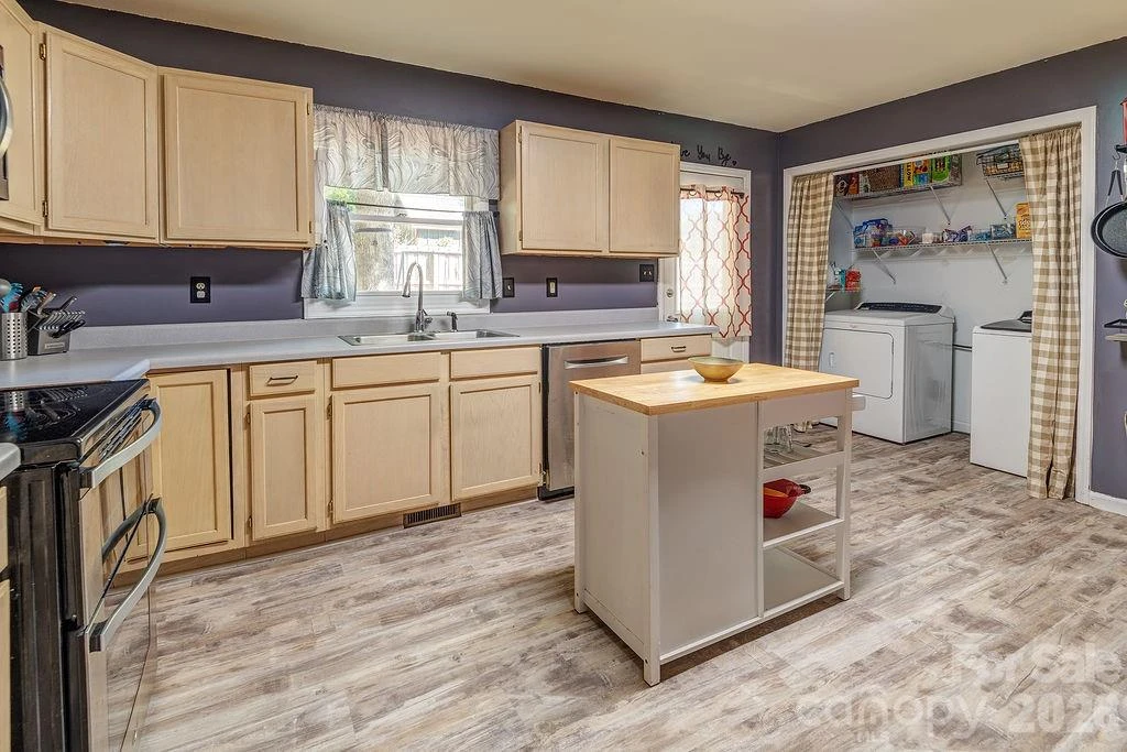 120 Eastwood Avenue - Photo 9
