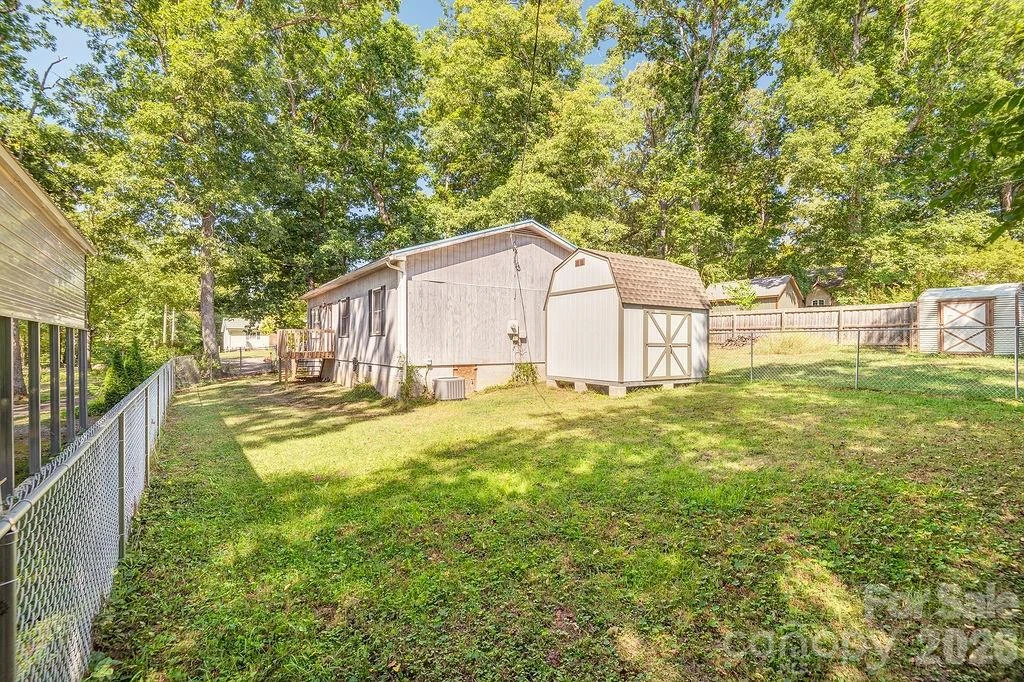 120 Eastwood Avenue - Photo 20