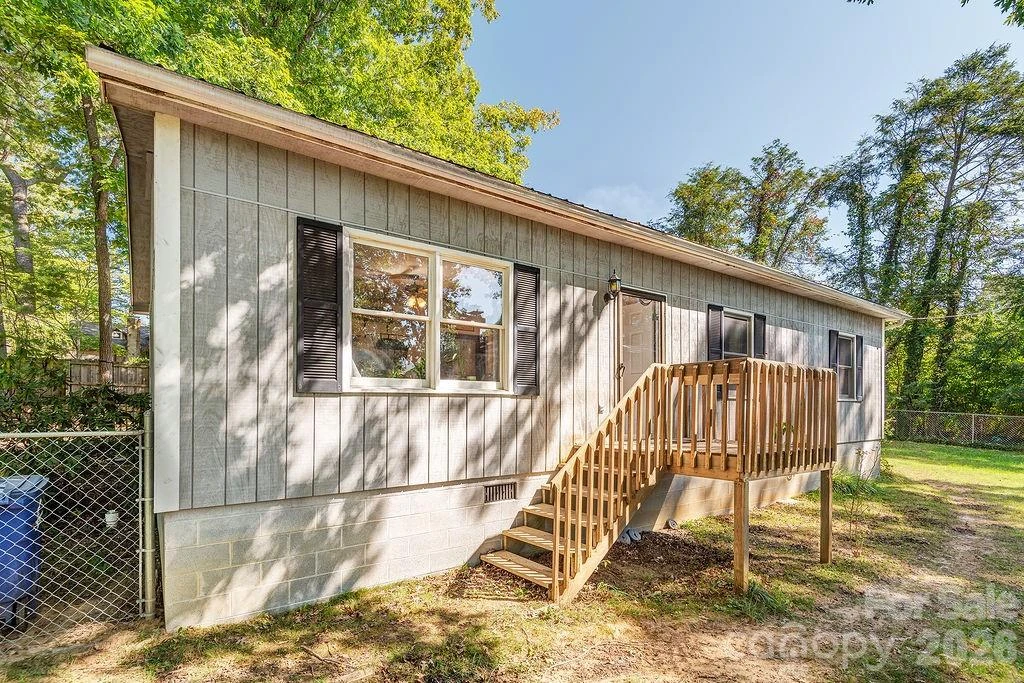 120 Eastwood Avenue - Photo 21
