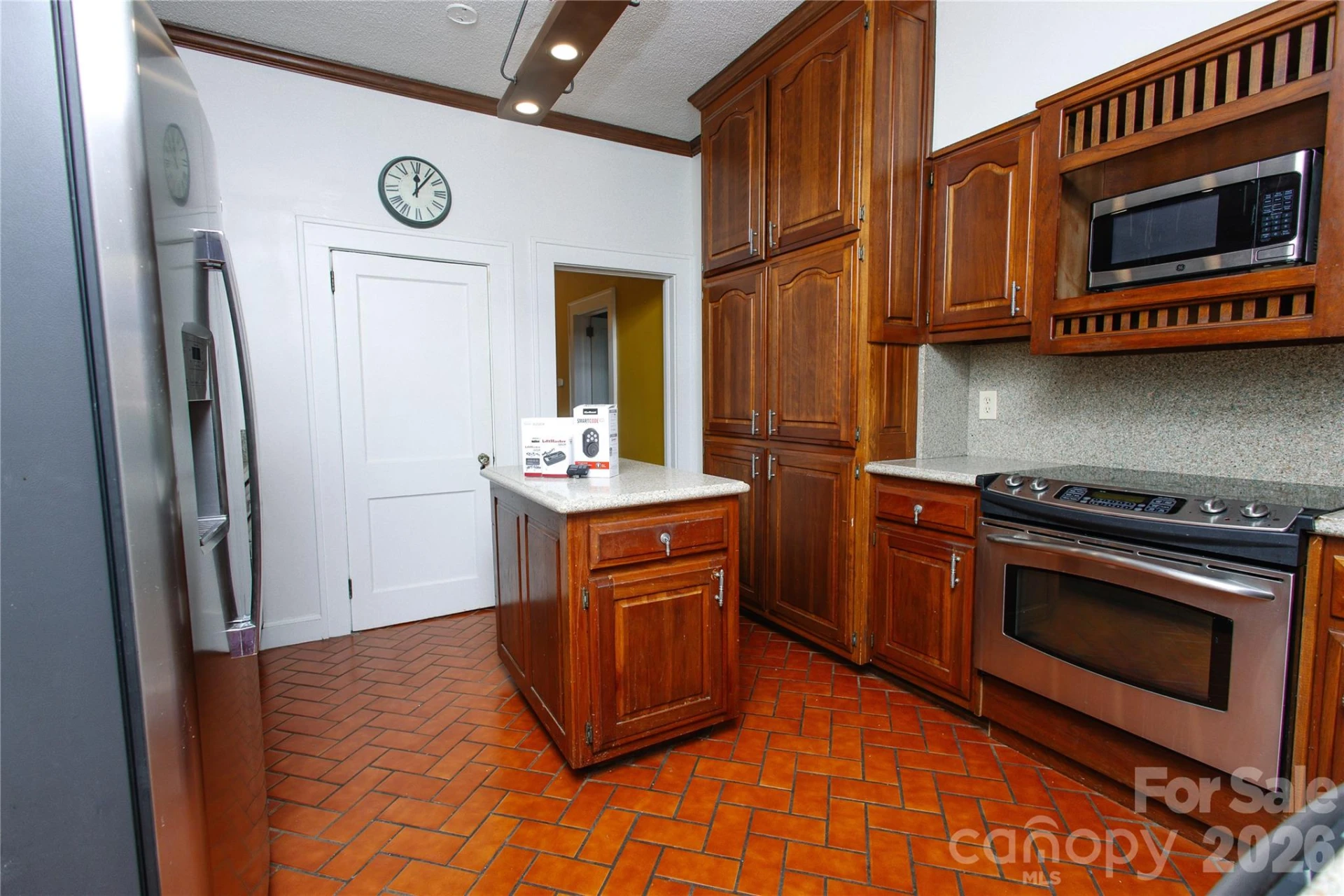 569 Rutherford Road - Photo 13