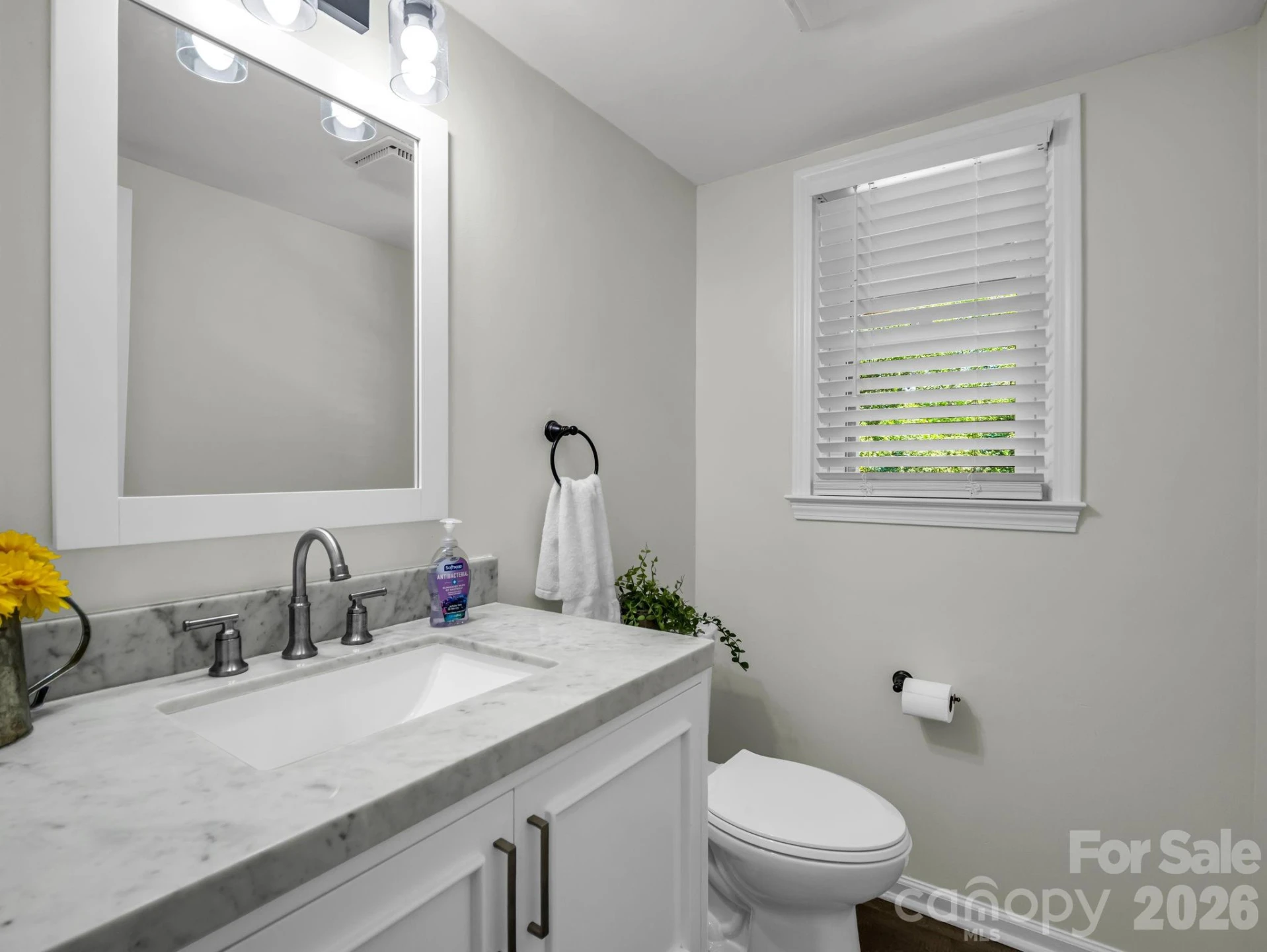 215 Hillcrest Drive - Photo 17