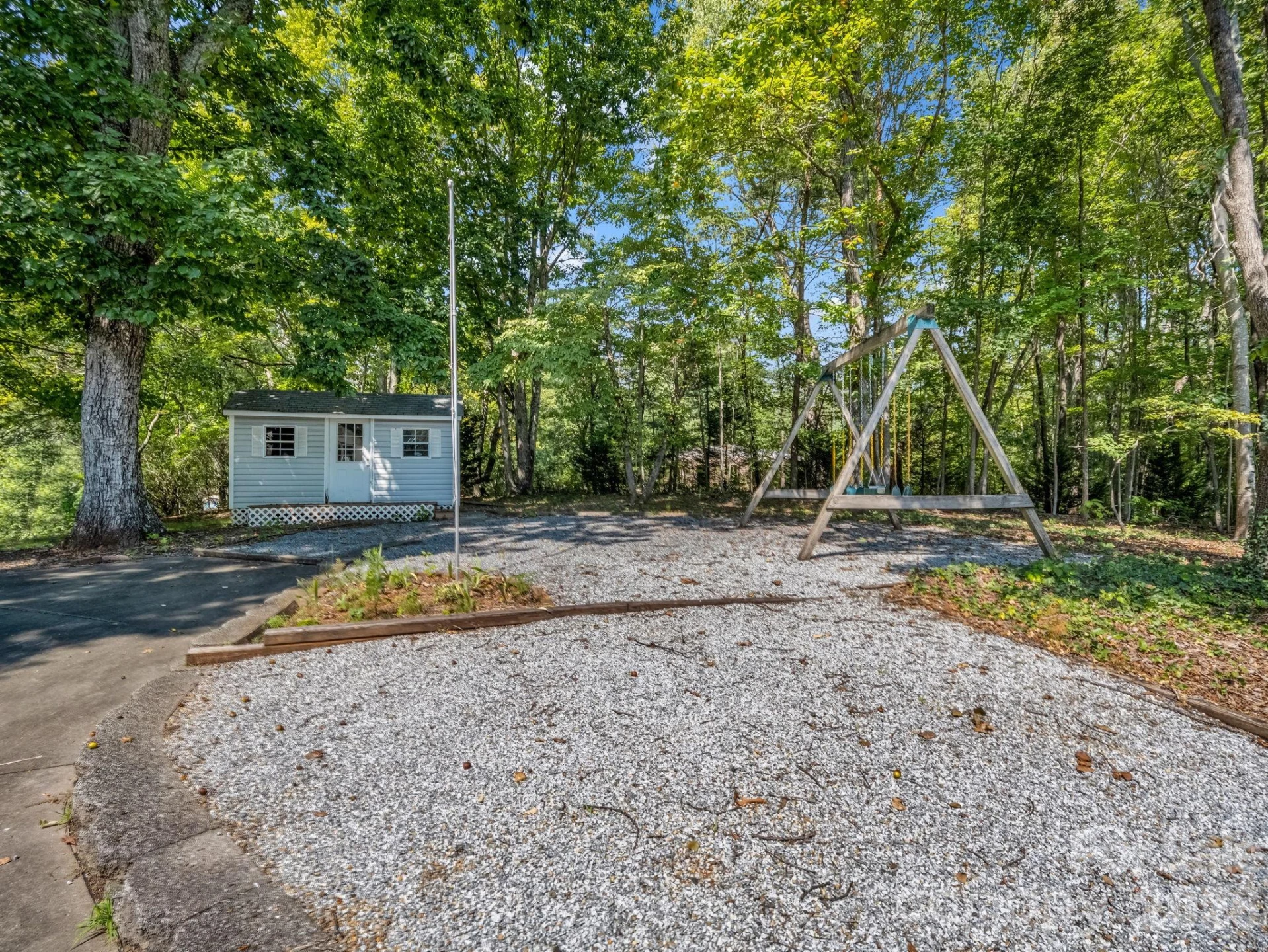 215 Hillcrest Drive - Photo 43