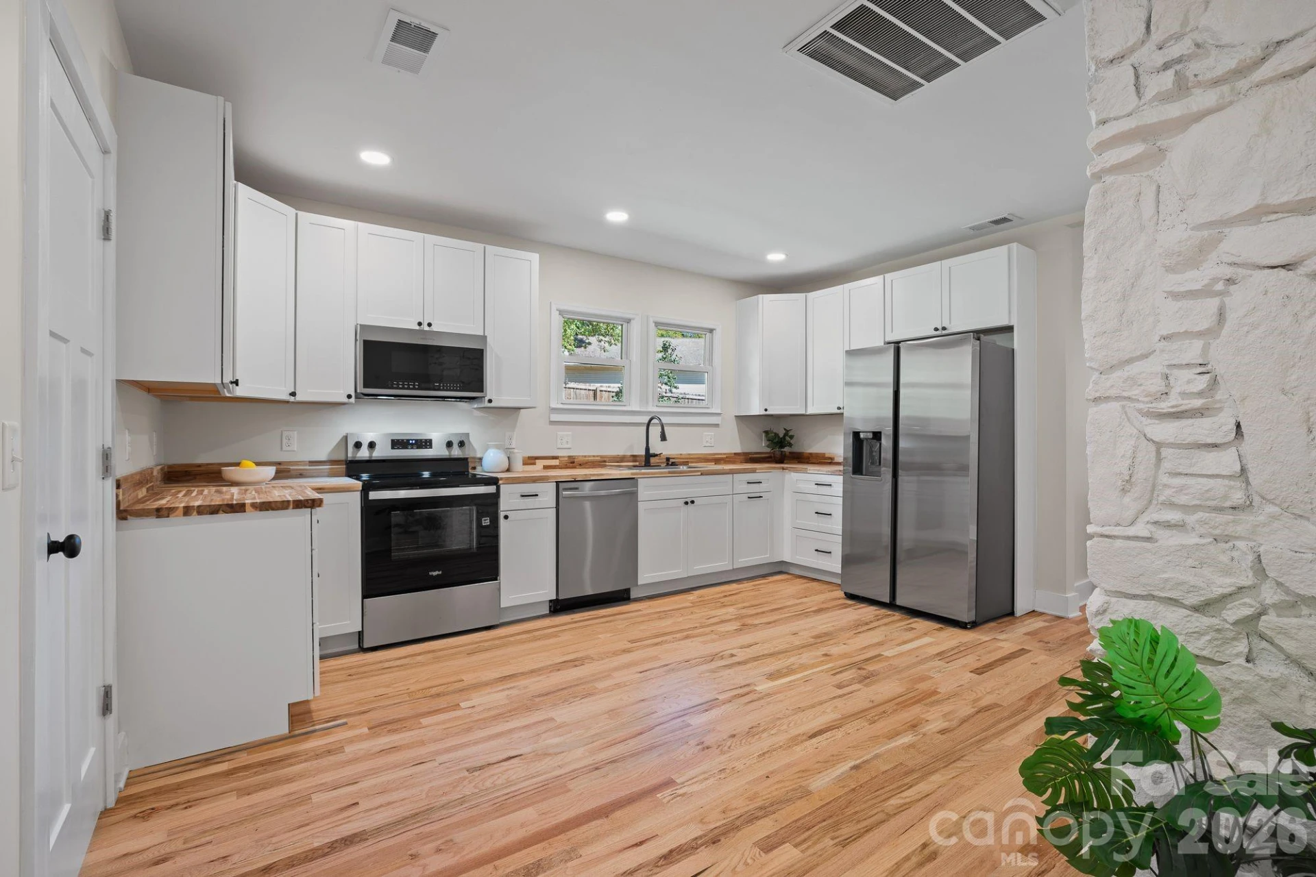 156 & 158 State Street - Photo 9