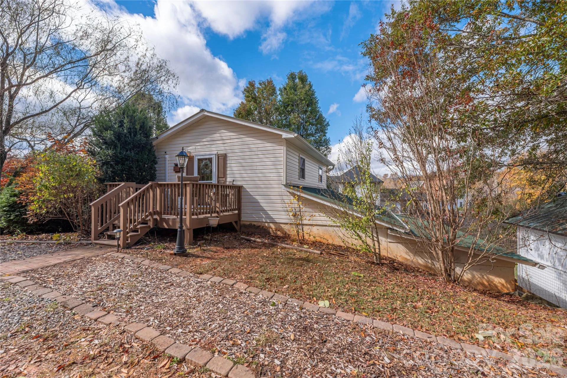 223 Davidson Road - Photo 3
