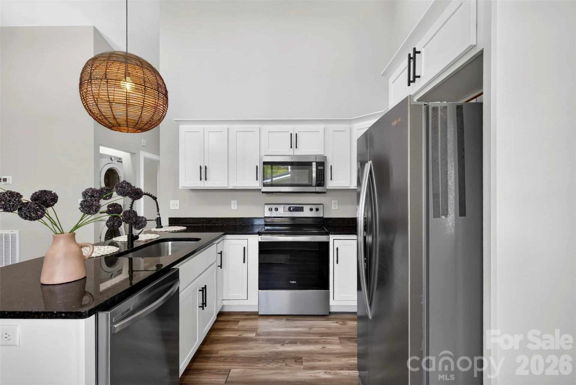 211 Hanover Street - Photo 8