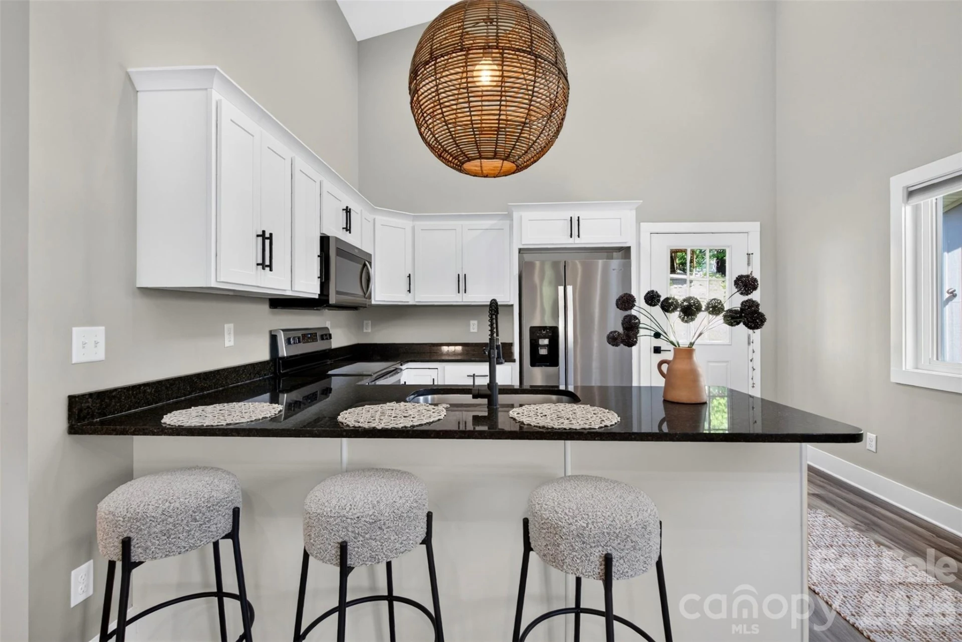 211 Hanover Street - Photo 9